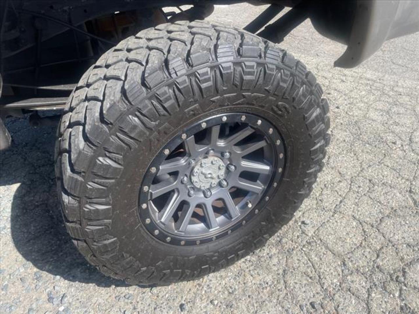 2006 Arizona Beige Clearcoat Metallic Ford F-250 Super Duty XLT (1FTSX21P76E) with an 6.0L Power Stroke 6.0L Diesel Turbo V8 325hp 560ft. lbs. Direct Injection engine, 5-Speed Automatic transmission, located at 800 Riverside Ave, Roseville, CA, 95678, (916) 773-4549, 38.732265, -121.291039 - DIESEL SUPER CAB 4X4 XLT LIFTED LOW MILES SERVICE RECORDS WINCH - Photo#6