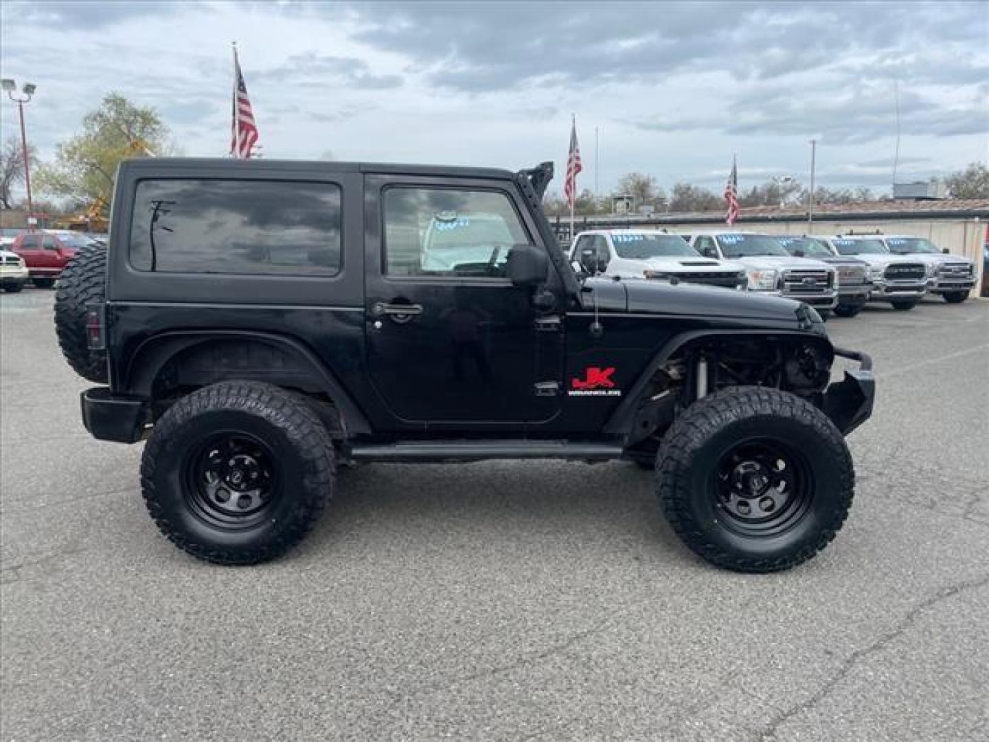 2009 Black Clear Coat Jeep Wrangler X (1J4FA24149L) with an 3.8L 3.8L V6 202hp 237ft. lbs. Sequential Multiport Fuel Injection engine, 6-Speed Manual transmission, located at 800 Riverside Ave, Roseville, CA, 95678, (916) 773-4549, 38.732265, -121.291039 - 4X4 LOW MILES 6 SPEED MANUAL NEW TIRES CLEAN CARFAX - Photo#5