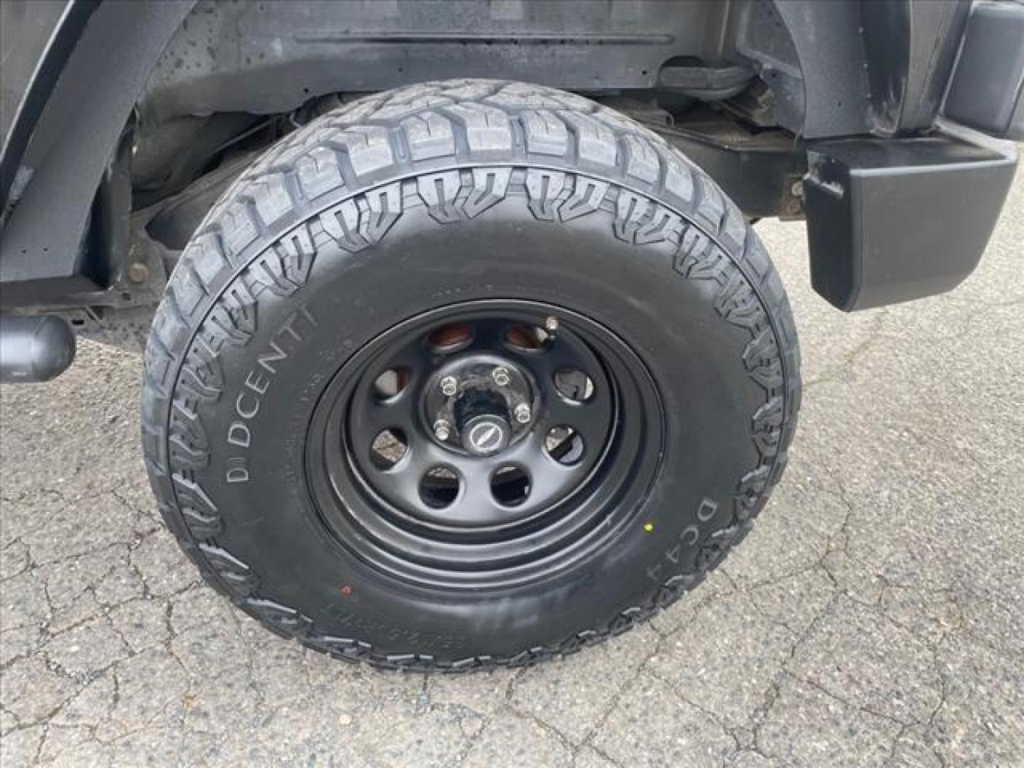 2009 Black Clear Coat Jeep Wrangler X (1J4FA24149L) with an 3.8L 3.8L V6 202hp 237ft. lbs. Sequential Multiport Fuel Injection engine, 6-Speed Manual transmission, located at 800 Riverside Ave, Roseville, CA, 95678, (916) 773-4549, 38.732265, -121.291039 - 4X4 LOW MILES 6 SPEED MANUAL NEW TIRES CLEAN CARFAX - Photo#6