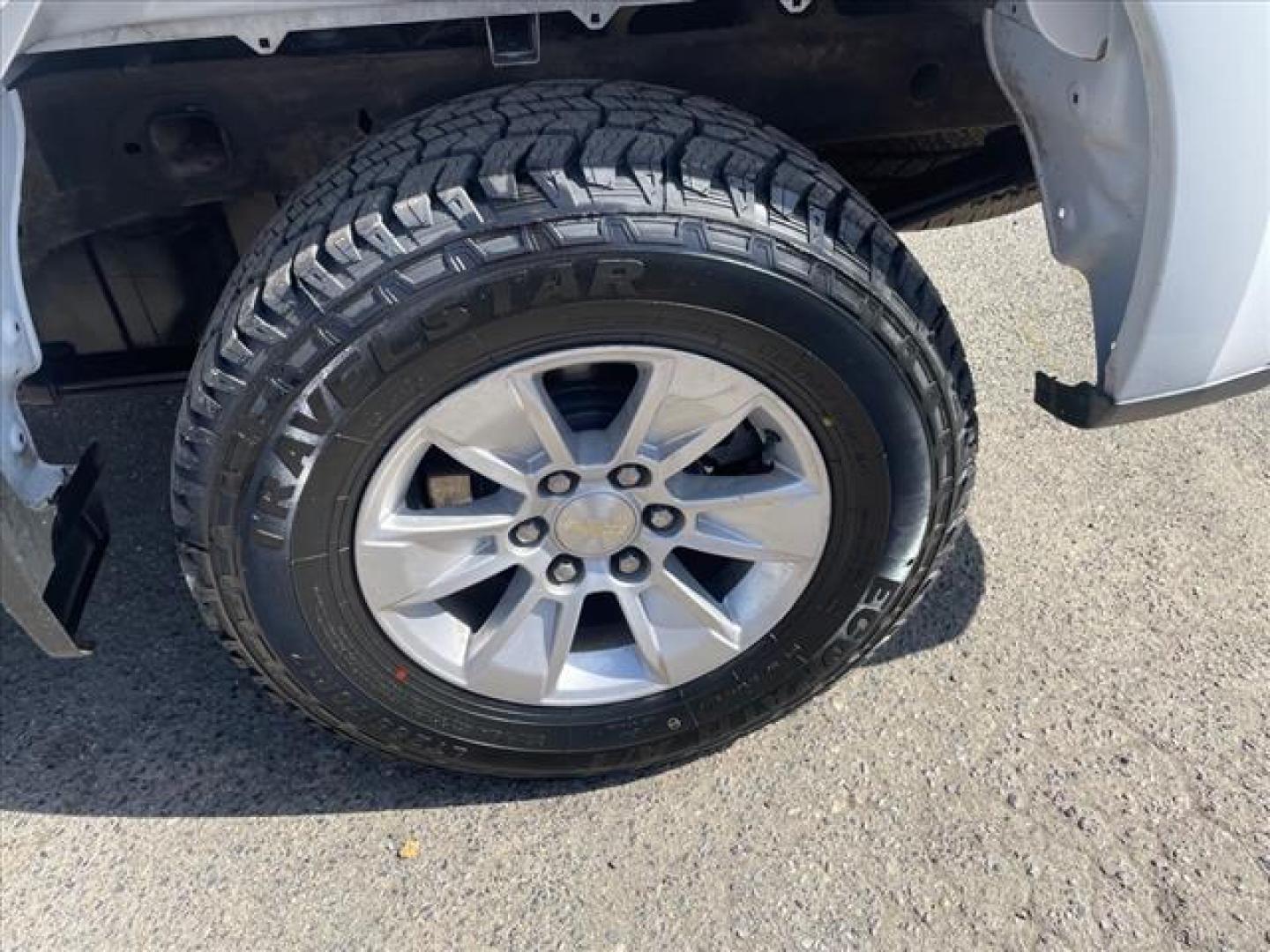 2019 Summit White Chevrolet Silverado 1500 LT (1GCUYDED8KZ) with an 5.3L EcoTec3 5.3L V8 355hp 383ft. lbs. Direct Injection engine, 8-Speed Shiftable Automatic transmission, located at 800 Riverside Ave, Roseville, CA, 95678, (916) 773-4549, 38.732265, -121.291039 - 4X4 CREW CAB LT NEW TIRES ONE OWNER SERVICE RECORDS ON CLEAN CARFAX - Photo#6