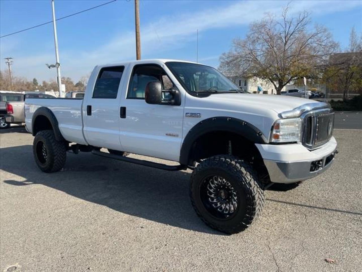 2007 Oxford White Clearcoat Ford F-350 Super Duty XLT (1FTWW31P77E) with an 6.0L 6.0L Turbo Diesel V8 OHV 32V Direct Injection engine, 5-Speed Automatic transmission, located at 800 Riverside Ave, Roseville, CA, 95678, (916) 773-4549, 38.732265, -121.291039 - Photo#1