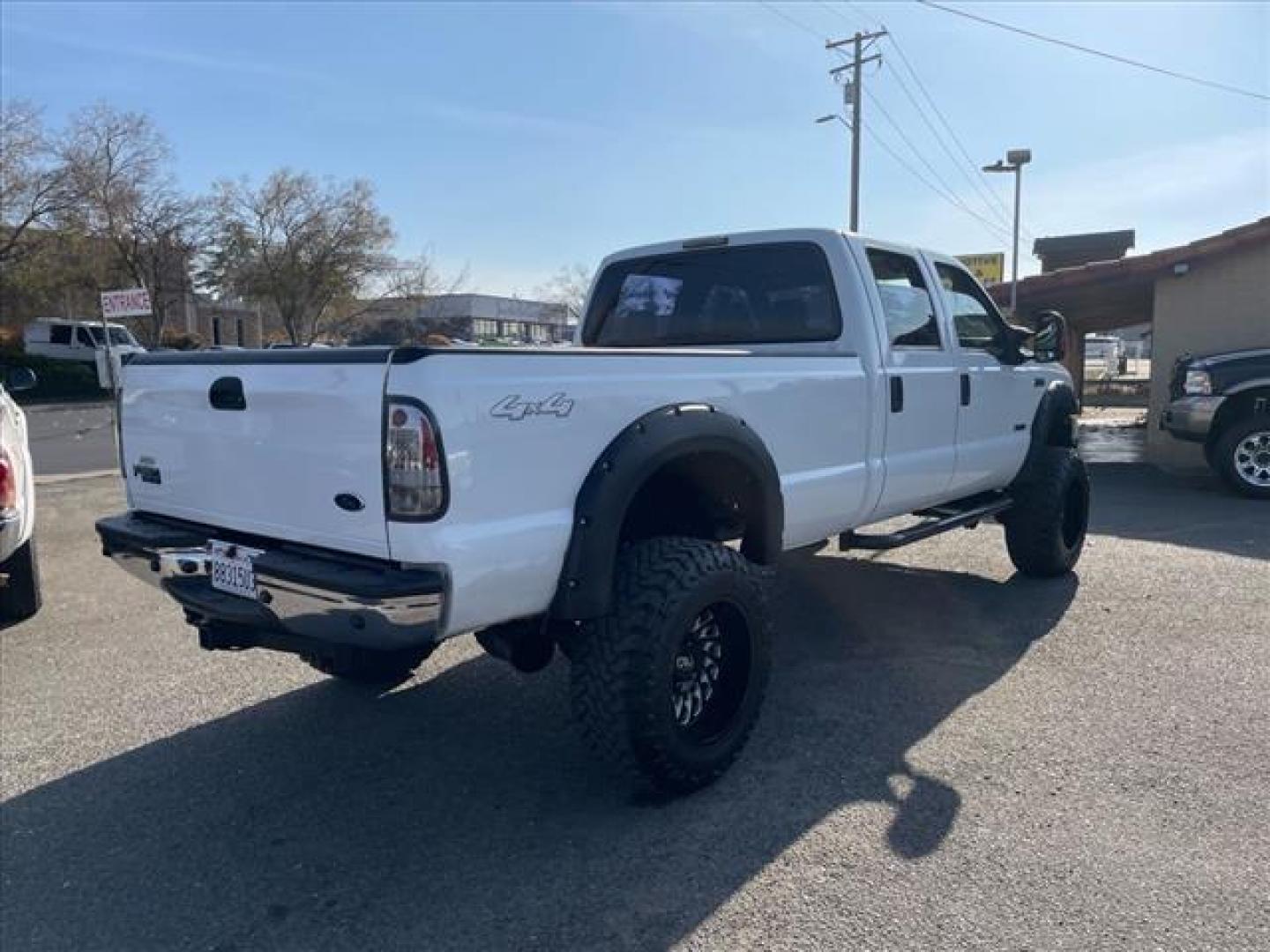 2007 Oxford White Clearcoat Ford F-350 Super Duty XLT (1FTWW31P77E) with an 6.0L 6.0L Turbo Diesel V8 OHV 32V Direct Injection engine, 5-Speed Automatic transmission, located at 800 Riverside Ave, Roseville, CA, 95678, (916) 773-4549, 38.732265, -121.291039 - Photo#3