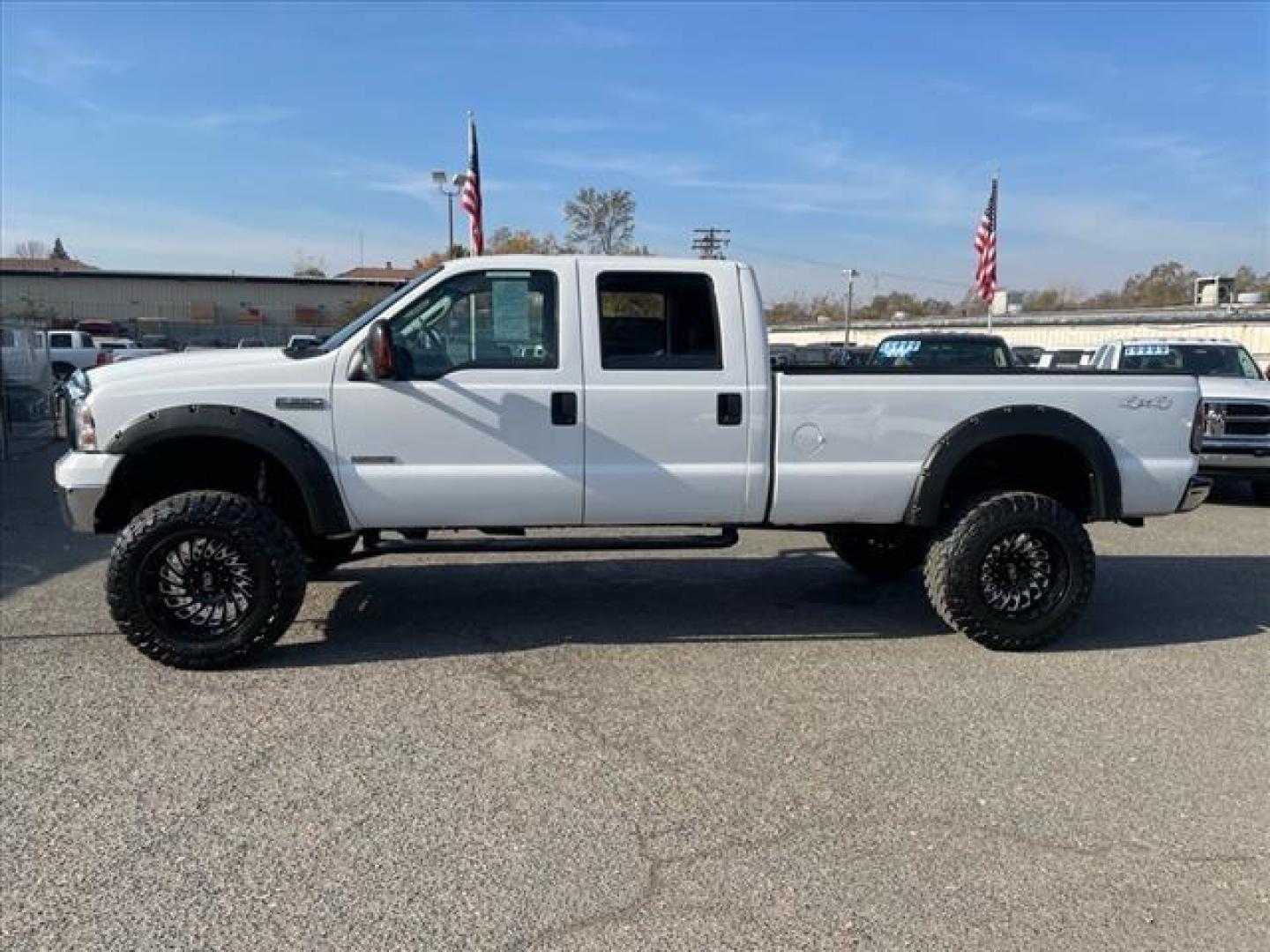 2007 Oxford White Clearcoat Ford F-350 Super Duty XLT (1FTWW31P77E) with an 6.0L 6.0L Turbo Diesel V8 OHV 32V Direct Injection engine, 5-Speed Automatic transmission, located at 800 Riverside Ave, Roseville, CA, 95678, (916) 773-4549, 38.732265, -121.291039 - Photo#4