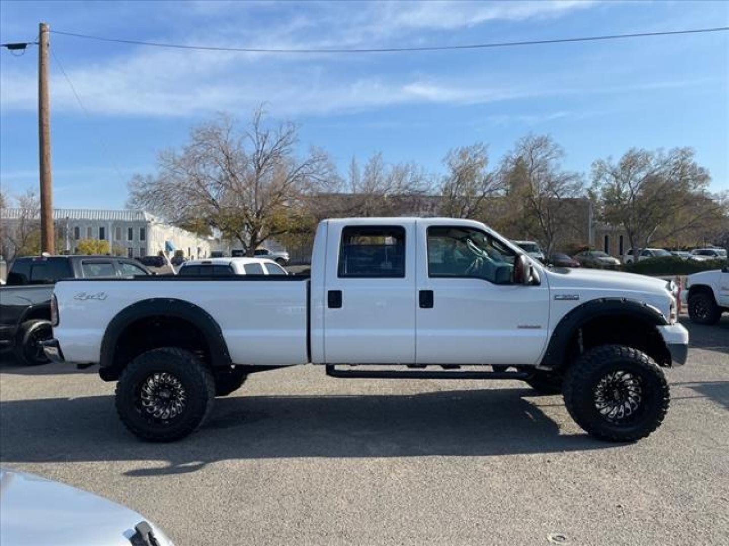 2007 Oxford White Clearcoat Ford F-350 Super Duty XLT (1FTWW31P77E) with an 6.0L 6.0L Turbo Diesel V8 OHV 32V Direct Injection engine, 5-Speed Automatic transmission, located at 800 Riverside Ave, Roseville, CA, 95678, (916) 773-4549, 38.732265, -121.291039 - Photo#5