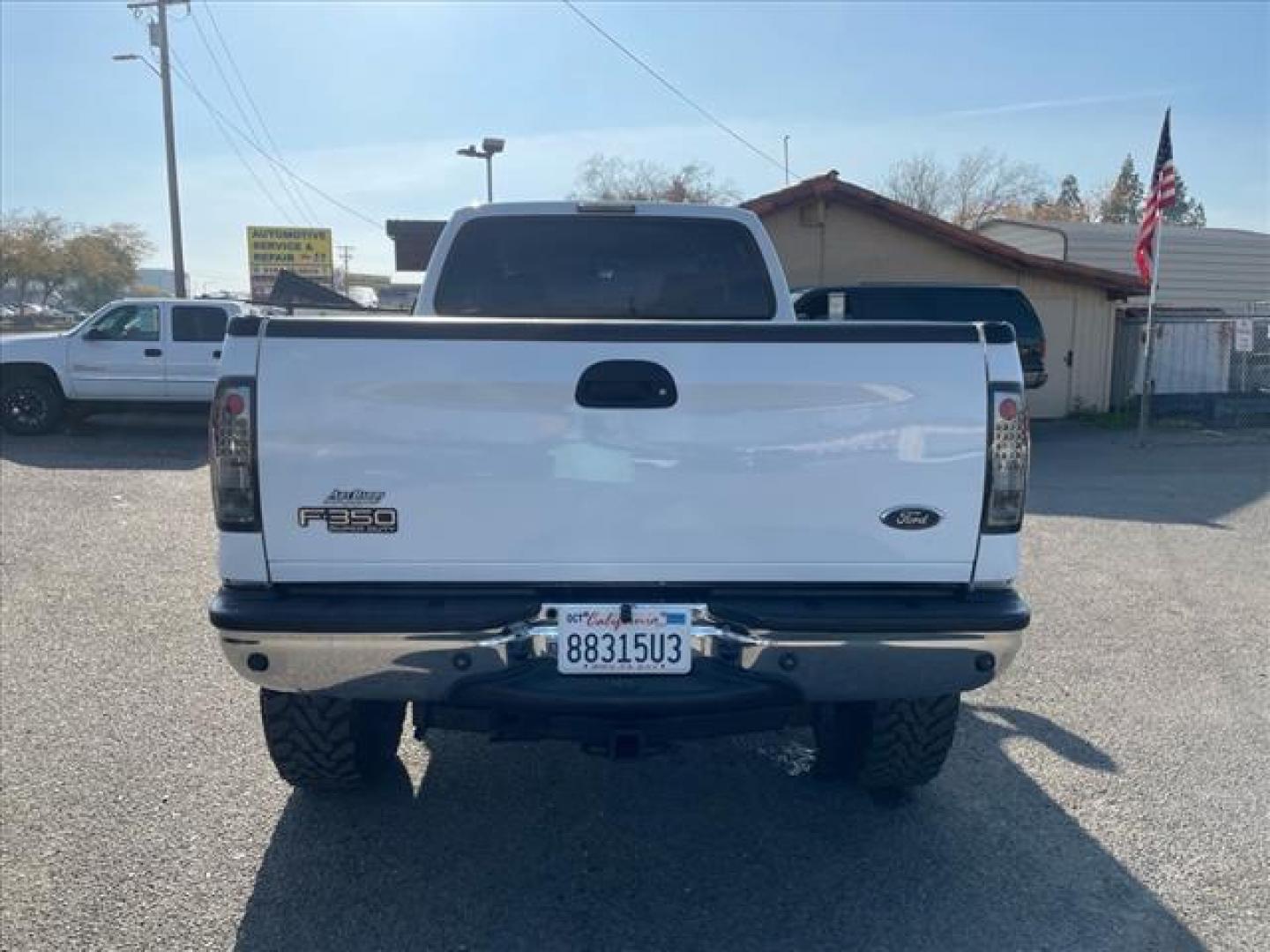 2007 Oxford White Clearcoat Ford F-350 Super Duty XLT (1FTWW31P77E) with an 6.0L 6.0L Turbo Diesel V8 OHV 32V Direct Injection engine, 5-Speed Automatic transmission, located at 800 Riverside Ave, Roseville, CA, 95678, (916) 773-4549, 38.732265, -121.291039 - Photo#8