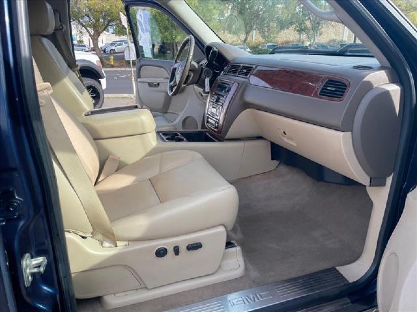 2012 Midnight Blue Metallic GMC Sierra 2500HD SLT (1GT121E87CF) with an 6.6L Duramax 6.6L Diesel Turbo V8 397hp 765ft. lbs. Common Rail Direct Injection engine, Allison 1000 6-Speed Shiftable Automatic transmission, located at 800 Riverside Ave, Roseville, CA, 95678, (916) 773-4549, 38.732265, -121.291039 - Photo#14