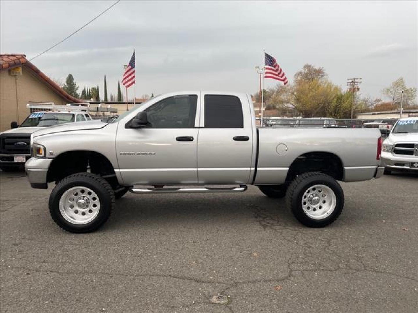 2004 Bright Silver Metallic Clearcoat Dodge Ram 2500 SLT (3D7KU286X4G) with an Cummins 5.9L Diesel Turbo I6 235hp 460ft. lbs. Other engine, 4-Speed Automatic transmission, located at 800 Riverside Ave, Roseville, CA, 95678, (916) 773-4549, 38.732265, -121.291039 - Photo#4