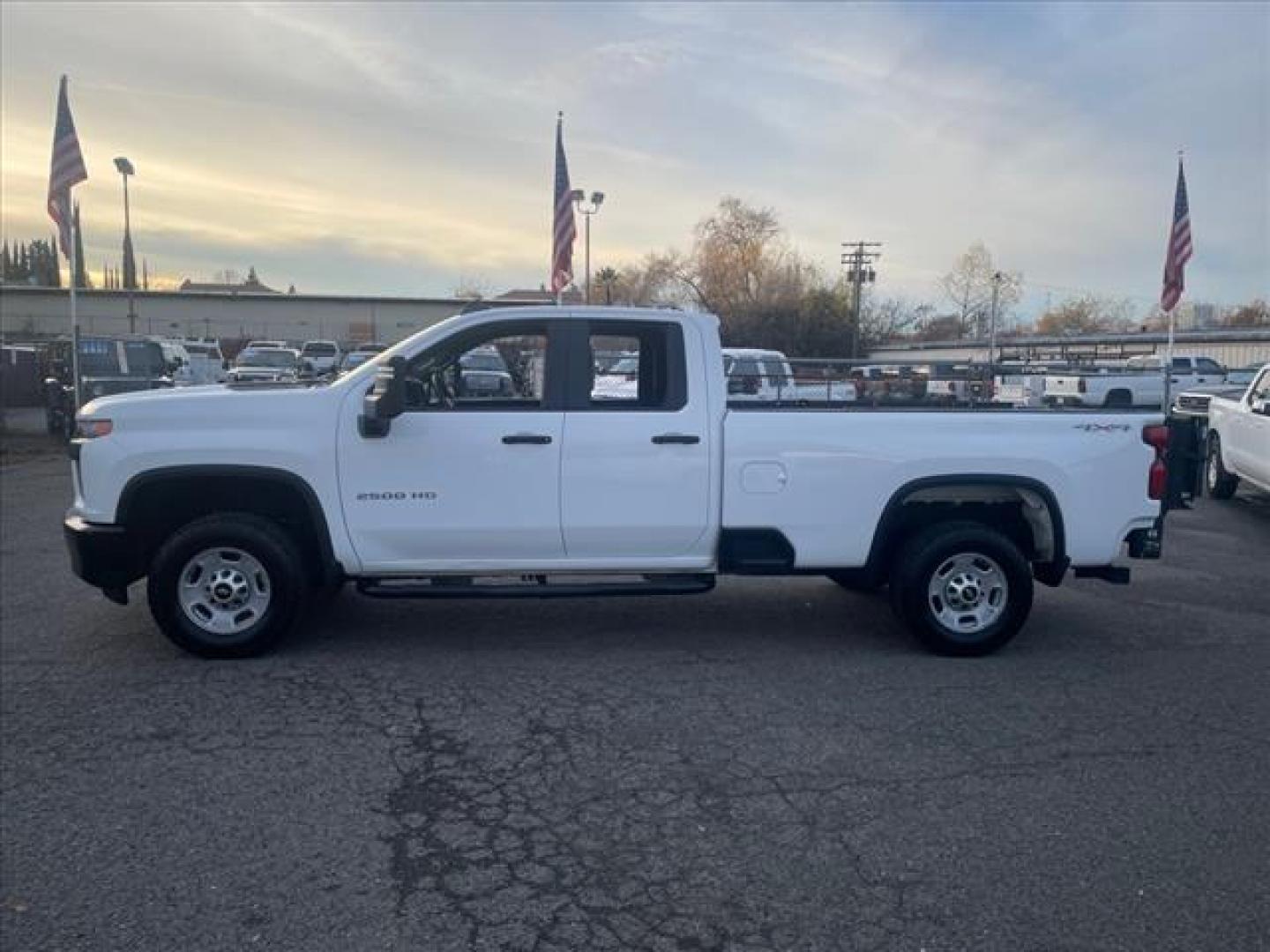 2020 Summit White Chevrolet Silverado 2500HD Work Truck (1GC2YLE75LF) with an 6.6L 6.6L V8 401hp 464ft. lbs. Direct Injection engine, 6-Speed Shiftable Automatic transmission, located at 800 Riverside Ave, Roseville, CA, 95678, (916) 773-4549, 38.732265, -121.291039 - Photo#4