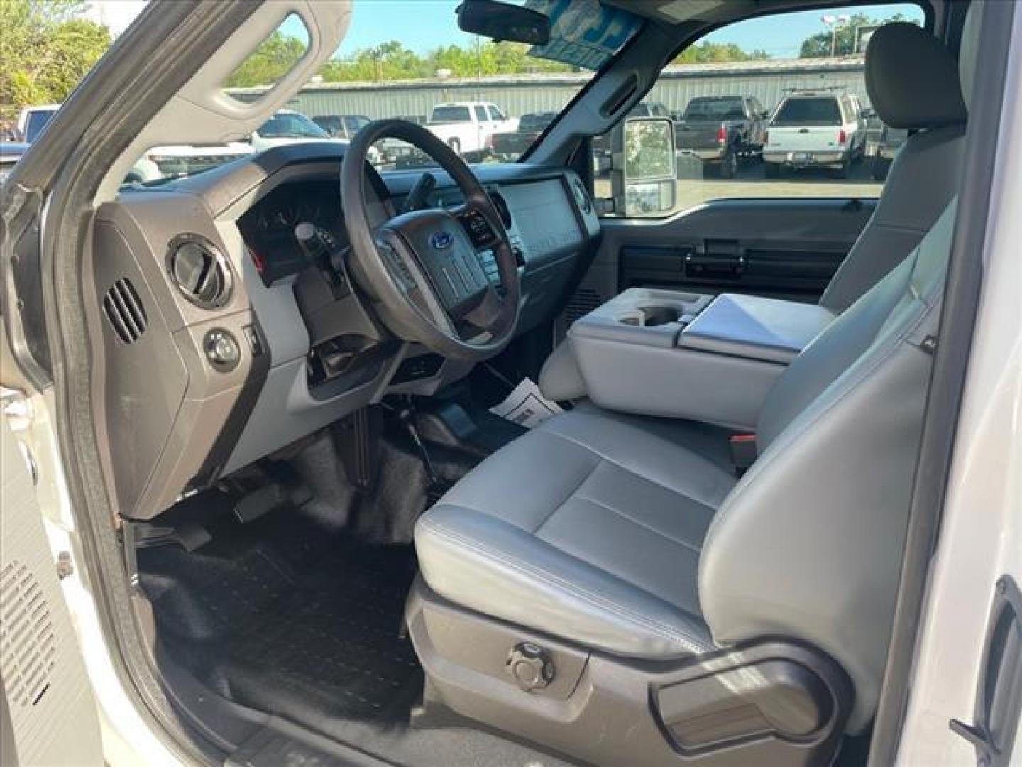 2015 White Ford F-350 Super Duty XL (1FD8X3FT7FE) with an 6.7L Power Stroke 6.7L Biodiesel Turbo V8 300hp 660ft. lbs. Common Rail Direct Injection engine, 6-Speed Shiftable Automatic transmission, located at 800 Riverside Ave, Roseville, CA, 95678, (916) 773-4549, 38.732265, -121.291039 - Photo#10