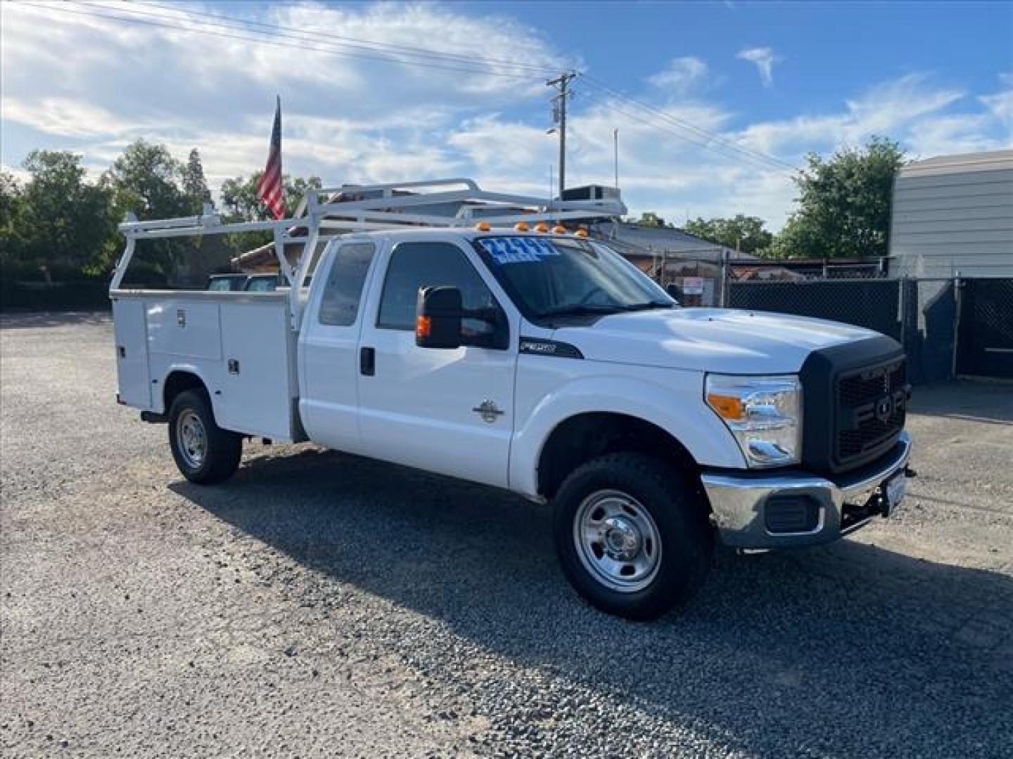 2015 White Ford F-350 Super Duty XL (1FD8X3FT7FE) with an 6.7L Power Stroke 6.7L Biodiesel Turbo V8 300hp 660ft. lbs. Common Rail Direct Injection engine, 6-Speed Shiftable Automatic transmission, located at 800 Riverside Ave, Roseville, CA, 95678, (916) 773-4549, 38.732265, -121.291039 - Photo#1