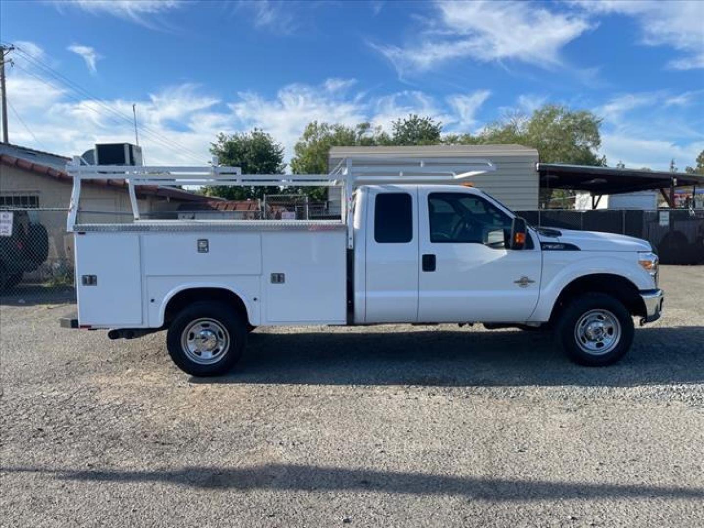 2015 White Ford F-350 Super Duty XL (1FD8X3FT7FE) with an 6.7L Power Stroke 6.7L Biodiesel Turbo V8 300hp 660ft. lbs. Common Rail Direct Injection engine, 6-Speed Shiftable Automatic transmission, located at 800 Riverside Ave, Roseville, CA, 95678, (916) 773-4549, 38.732265, -121.291039 - Photo#6