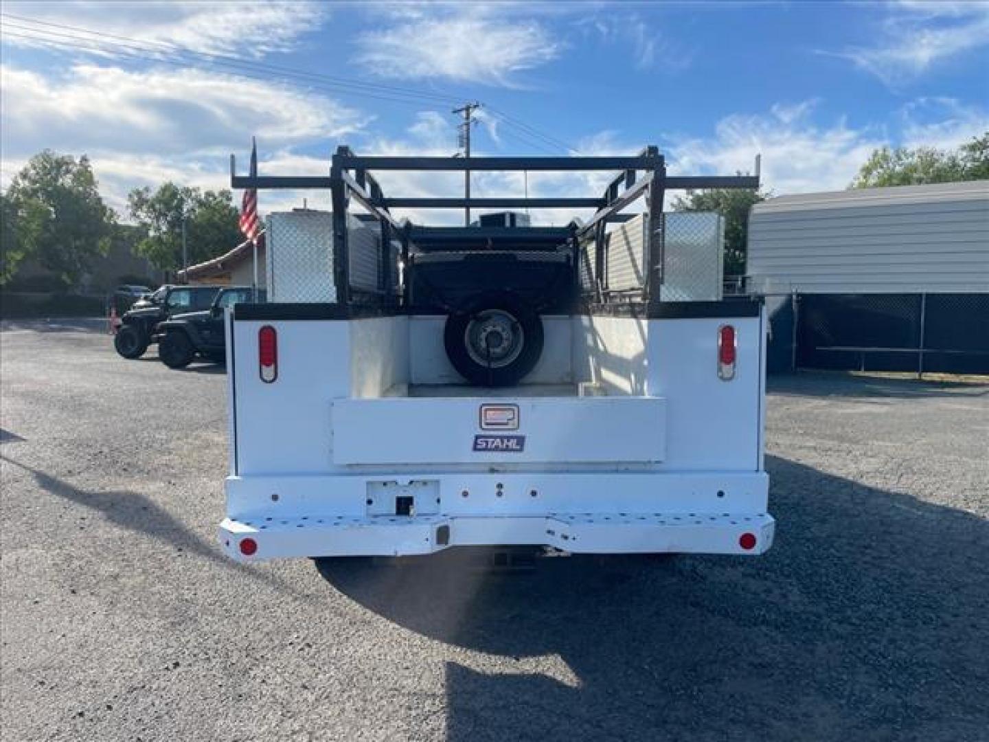 2019 White Ford F-350 Super Duty XL (1FD8W3HT2KE) with an 6.7L Power Stroke 6.7L Biodiesel Turbo V8 330hp 750ft. lbs. Common Rail Direct Injection engine, 6-Speed Shiftable Automatic transmission, located at 800 Riverside Ave, Roseville, CA, 95678, (916) 773-4549, 38.732265, -121.291039 - DIESEL CREW CAB DUALLY 4X4 UTILITY BED SERVICE RECORDS ON CLEAN CARFAX - Photo#8