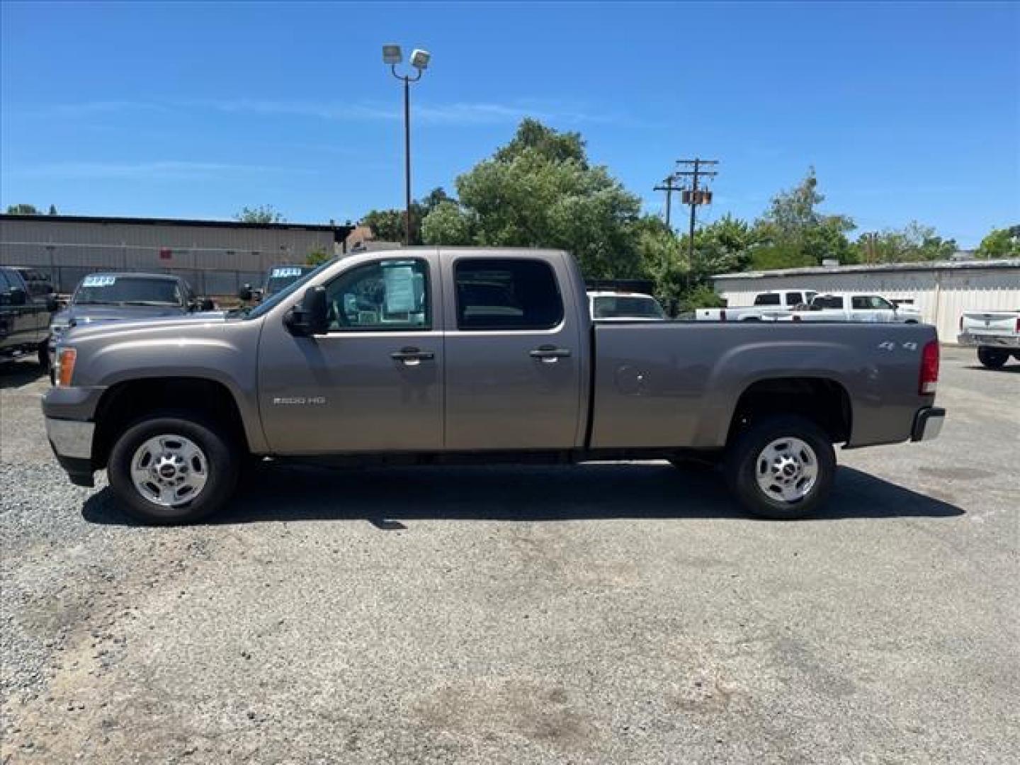 2014 Light Autumnwood Metallic GMC Sierra 2500HD SLE (1GT120C8XEF) with an 6.6L Duramax 6.6L Diesel Turbo V8 397hp 765ft. lbs. Common Rail Direct Injection engine, Allison 1000 6-Speed Shiftable Automatic transmission, located at 800 Riverside Ave, Roseville, CA, 95678, (916) 773-4549, 38.732265, -121.291039 - DURAMAX DIESEL CREW CAB 4X4 SLE ALLISON TRANSMISSION - Photo#5