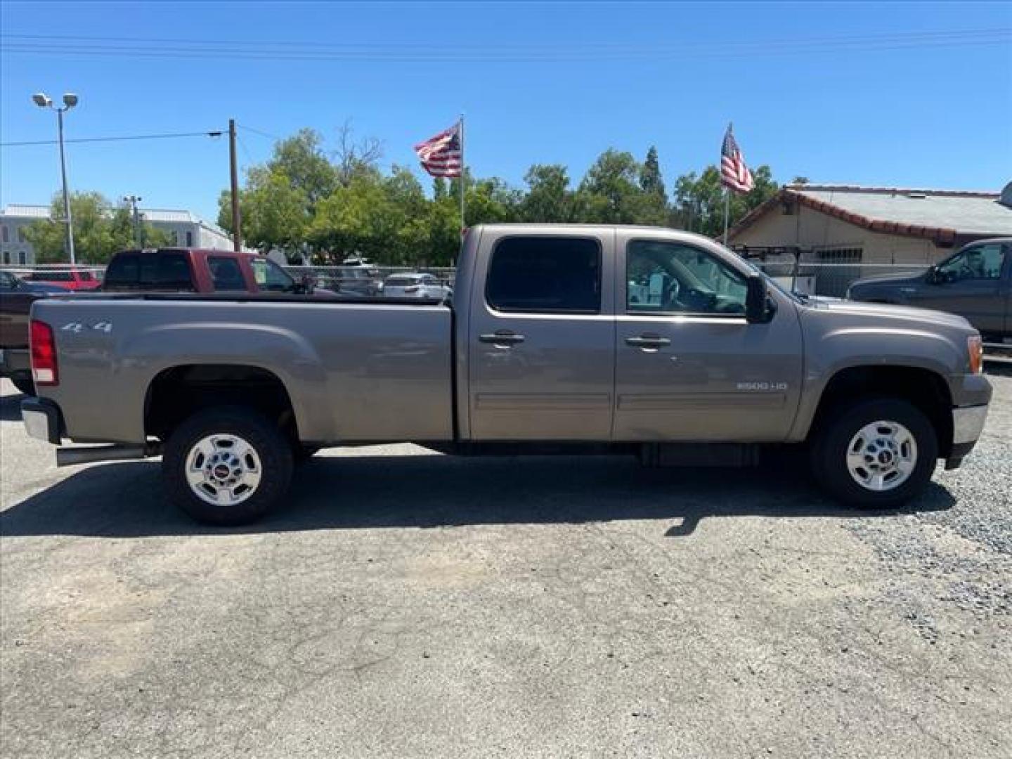 2014 Light Autumnwood Metallic GMC Sierra 2500HD SLE (1GT120C8XEF) with an 6.6L Duramax 6.6L Diesel Turbo V8 397hp 765ft. lbs. Common Rail Direct Injection engine, Allison 1000 6-Speed Shiftable Automatic transmission, located at 800 Riverside Ave, Roseville, CA, 95678, (916) 773-4549, 38.732265, -121.291039 - DURAMAX DIESEL CREW CAB 4X4 SLE ALLISON TRANSMISSION - Photo#6