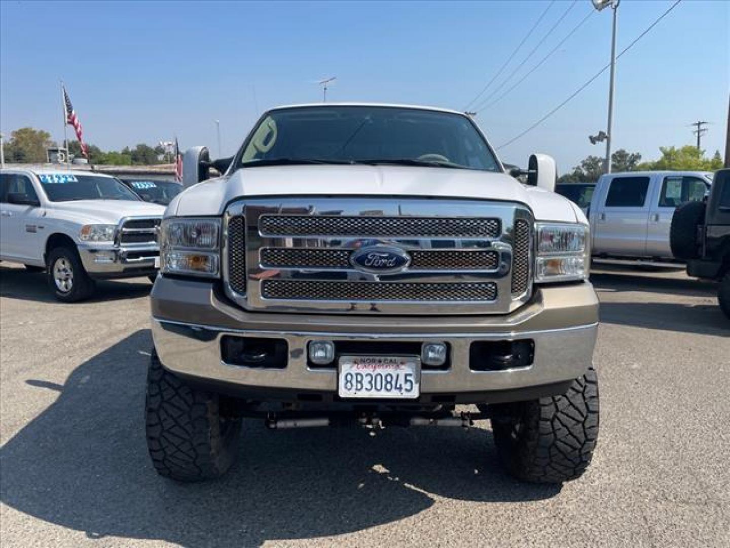 2006 Oxford White Clearcoat/Arizona Beige Ford F-250 Super Duty King Ranch (1FTSW21P96E) with an 0.0 8 Cylinder Direct Injection engine, 5-Speed Automatic transmission, located at 800 Riverside Ave, Roseville, CA, 95678, (916) 773-4549, 38.732265, -121.291039 - DIESEL CREW CAB 4X4 KING RANCH 94K MILES BULLET PROOF EGR COOLER LIFTED - Photo#9