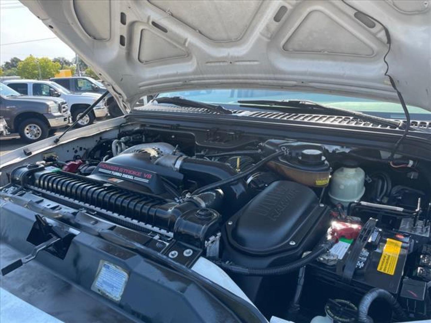 2006 Oxford White Clearcoat/Arizona Beige Ford F-250 Super Duty King Ranch (1FTSW21P96E) with an 0.0 8 Cylinder Direct Injection engine, 5-Speed Automatic transmission, located at 800 Riverside Ave, Roseville, CA, 95678, (916) 773-4549, 38.732265, -121.291039 - Photo#17