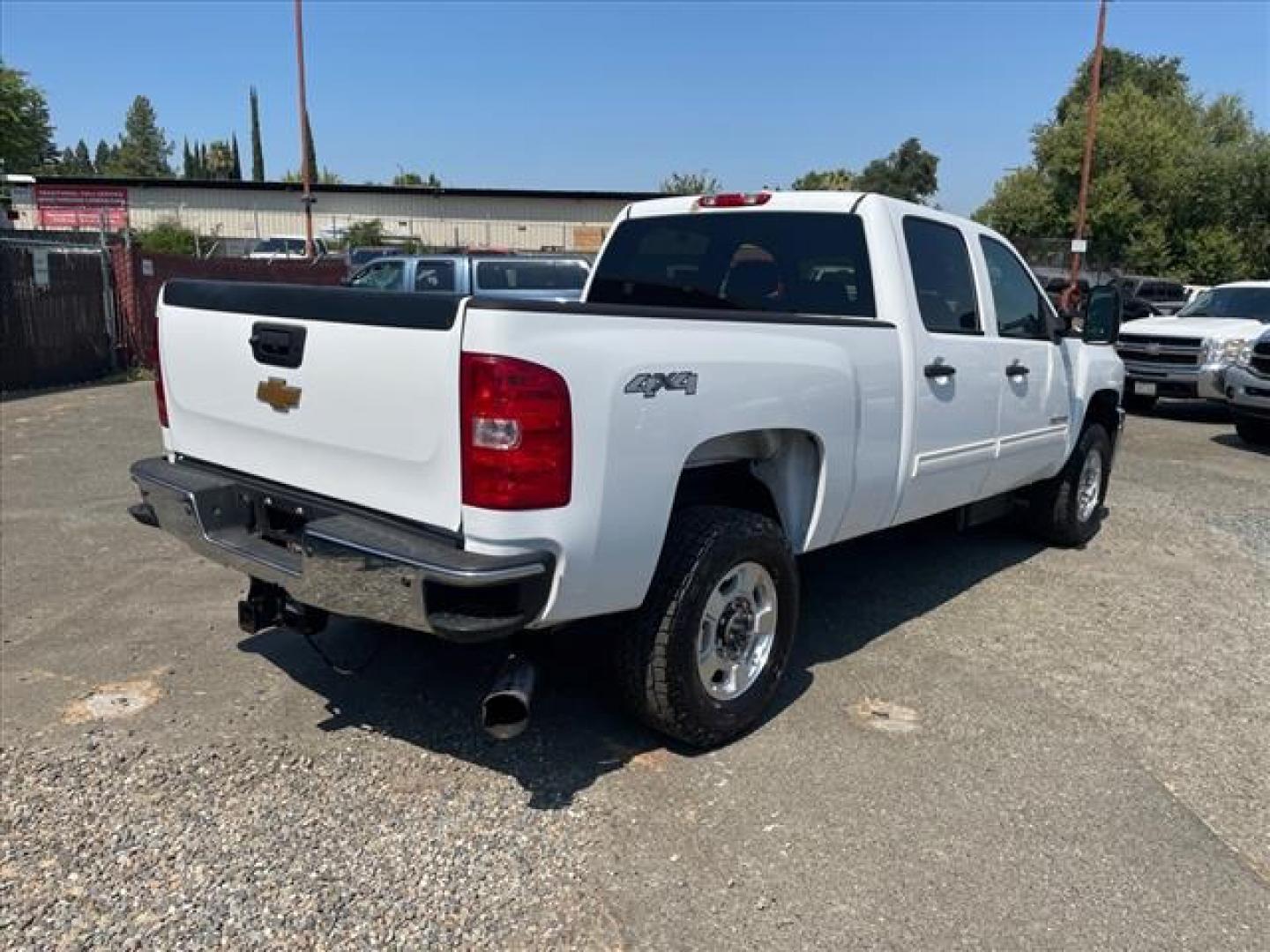 2014 Summit White Chevrolet Silverado 2500HD LT (1GC1KXE88EF) with an 6.6L Duramax 6.6L Diesel Turbo V8 397hp 765ft. lbs. Common Rail Direct Injection engine, Allison 1000 6-Speed Shiftable Automatic transmission, located at 800 Riverside Ave, Roseville, CA, 95678, (916) 773-4549, 38.732265, -121.291039 - Photo#3