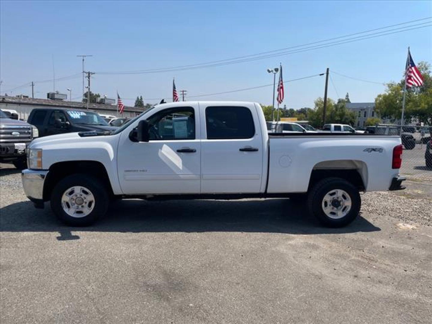 2014 Summit White Chevrolet Silverado 2500HD LT (1GC1KXE88EF) with an 6.6L Duramax 6.6L Diesel Turbo V8 397hp 765ft. lbs. Common Rail Direct Injection engine, Allison 1000 6-Speed Shiftable Automatic transmission, located at 800 Riverside Ave, Roseville, CA, 95678, (916) 773-4549, 38.732265, -121.291039 - Photo#4