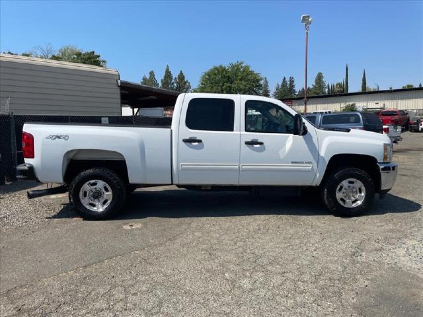 2014 Summit White Chevrolet Silverado 2500HD LT (1GC1KXE88EF) with an 6.6L Duramax 6.6L Diesel Turbo V8 397hp 765ft. lbs. Common Rail Direct Injection engine, Allison 1000 6-Speed Shiftable Automatic transmission, located at 800 Riverside Ave, Roseville, CA, 95678, (916) 773-4549, 38.732265, -121.291039 - Photo#5