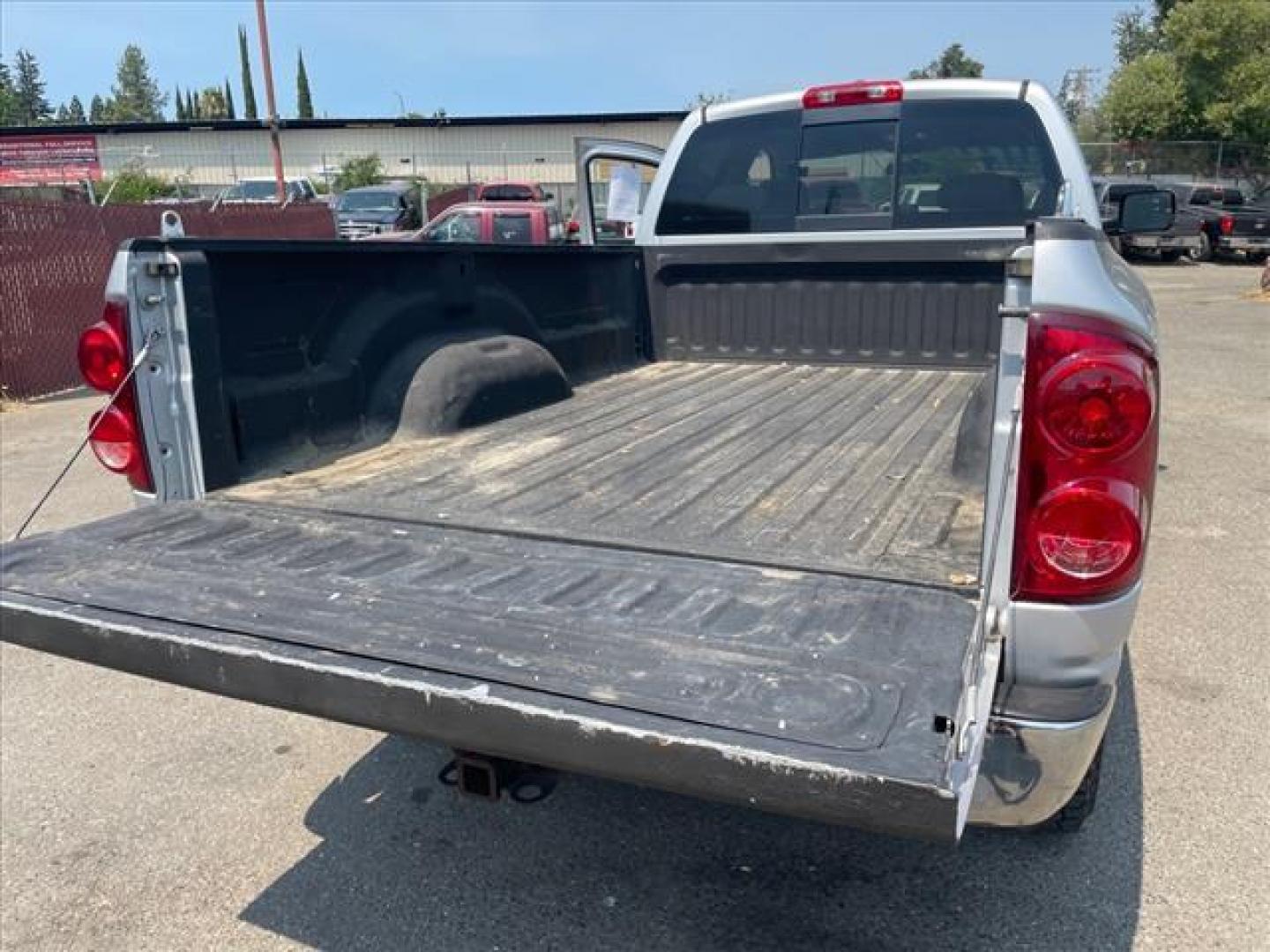 2007 Bright Silver Metallic Clearcoat Dodge Ram 2500 SLT (1D7KS28C37J) with an 5.9L Cummins 5.9L Diesel Turbo I6 325hp 610ft. lbs. Direct Injection engine, 4-Speed Automatic transmission, located at 800 Riverside Ave, Roseville, CA, 95678, (916) 773-4549, 38.732265, -121.291039 - Photo#9