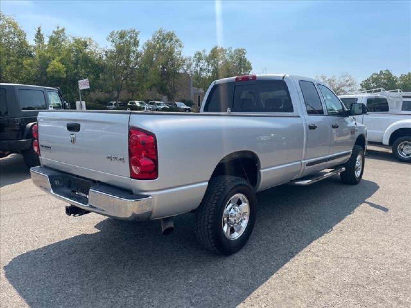 2007 Bright Silver Metallic Clearcoat Dodge Ram 2500 SLT (1D7KS28C37J) with an 5.9L Cummins 5.9L Diesel Turbo I6 325hp 610ft. lbs. Direct Injection engine, 4-Speed Automatic transmission, located at 800 Riverside Ave, Roseville, CA, 95678, (916) 773-4549, 38.732265, -121.291039 - Photo#3