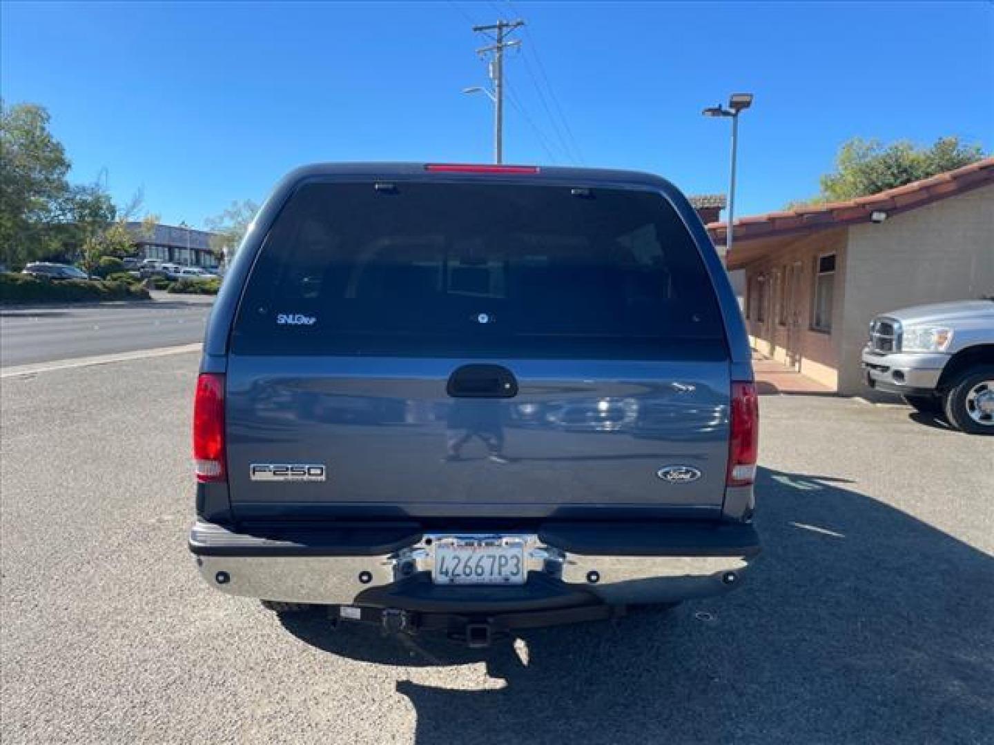 2006 Medium Wedgewood Blue Clearcoat Ford F-250 Super Duty Lariat (1FTSW21PX6E) with an 6.0L Power Stroke 6.0L Diesel Turbo V8 325hp 560ft. lbs. Direct Injection engine, 5-Speed Automatic transmission, located at 800 Riverside Ave, Roseville, CA, 95678, (916) 773-4549, 38.732265, -121.291039 - Photo#9