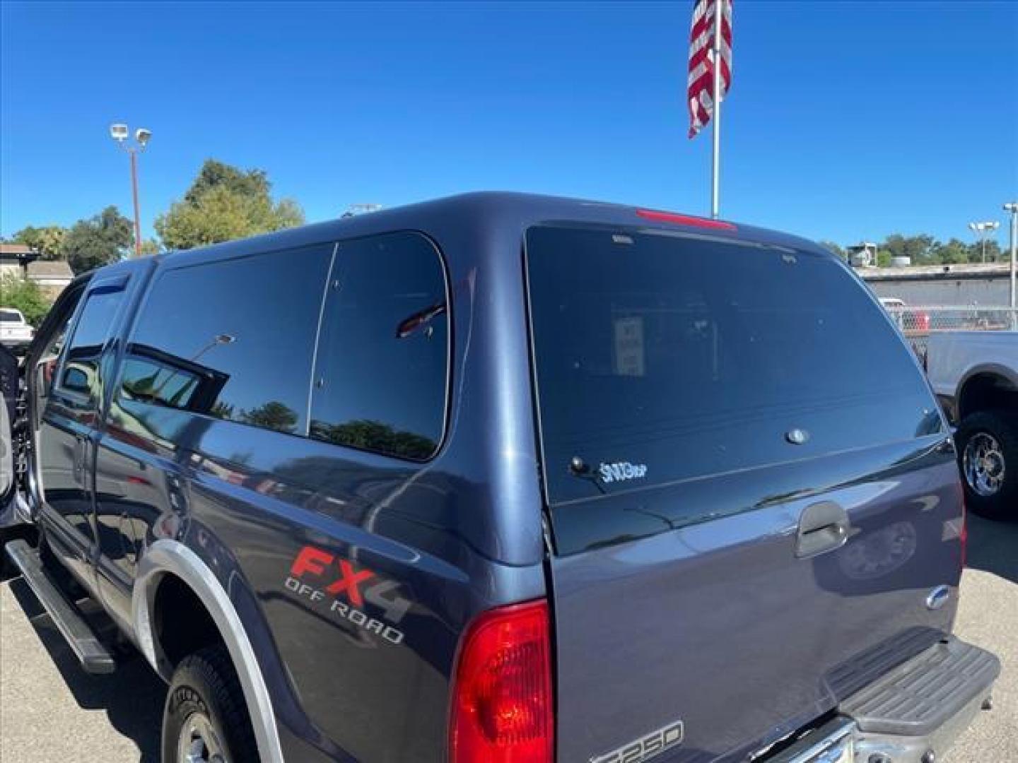 2006 Medium Wedgewood Blue Clearcoat Ford F-250 Super Duty Lariat (1FTSW21PX6E) with an 6.0L Power Stroke 6.0L Diesel Turbo V8 325hp 560ft. lbs. Direct Injection engine, 5-Speed Automatic transmission, located at 800 Riverside Ave, Roseville, CA, 95678, (916) 773-4549, 38.732265, -121.291039 - Photo#10