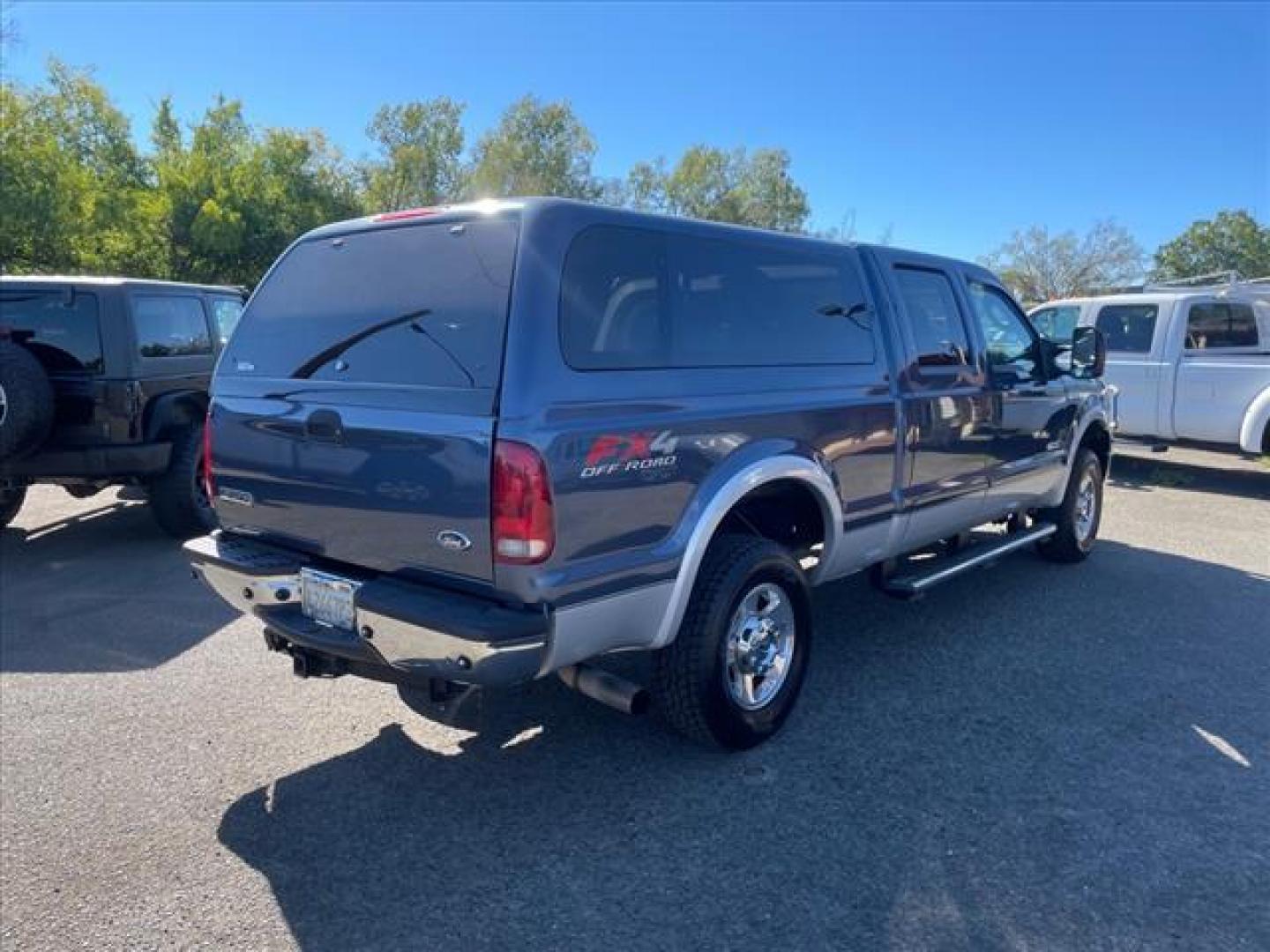 2006 Medium Wedgewood Blue Clearcoat Ford F-250 Super Duty Lariat (1FTSW21PX6E) with an 6.0L Power Stroke 6.0L Diesel Turbo V8 325hp 560ft. lbs. Direct Injection engine, 5-Speed Automatic transmission, located at 800 Riverside Ave, Roseville, CA, 95678, (916) 773-4549, 38.732265, -121.291039 - Photo#3