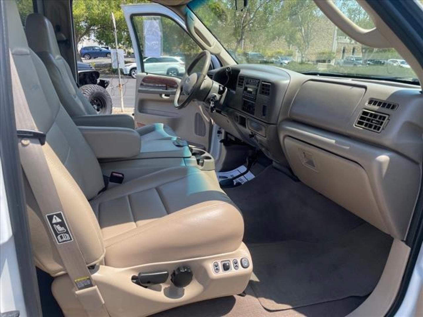 2003 Oxford White Metallic Ford F-350 Super Duty Lariat (1FTSW31PX3E) with an Power Stroke 6.0L Diesel Turbo V8 325hp 560ft. lbs. Other engine, 5-Speed Automatic transmission, located at 800 Riverside Ave, Roseville, CA, 95678, (916) 773-4549, 38.732265, -121.291039 - DIESEL CREW CAB 4X4 LARIAT 112K MILES MOON ROOF ONE OWNER CLEAN CARFAX - Photo#13