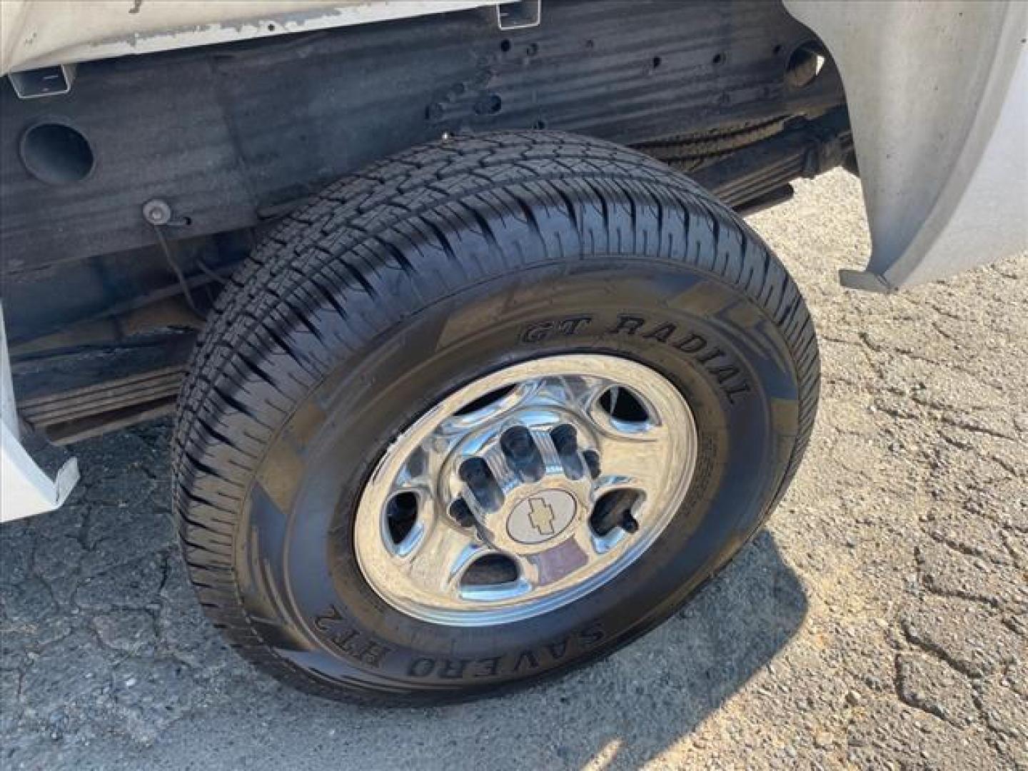 2007 Summit White Chevrolet Silverado 2500HD LT1 (1GCHC23617F) with an 6.6L Duramax 6.6L V8 Turbo 365hp 660ft. lbs. Direct Injection engine, Allison 1000 6-Speed Shiftable Automatic transmission, located at 800 Riverside Ave, Roseville, CA, 95678, (916) 773-4549, 38.732265, -121.291039 - DURAMAX DIESEL CREW CAB LT ALLISON TRANSMISSION SERVICE RECORDS ON CLEAN CARFAX - Photo#7