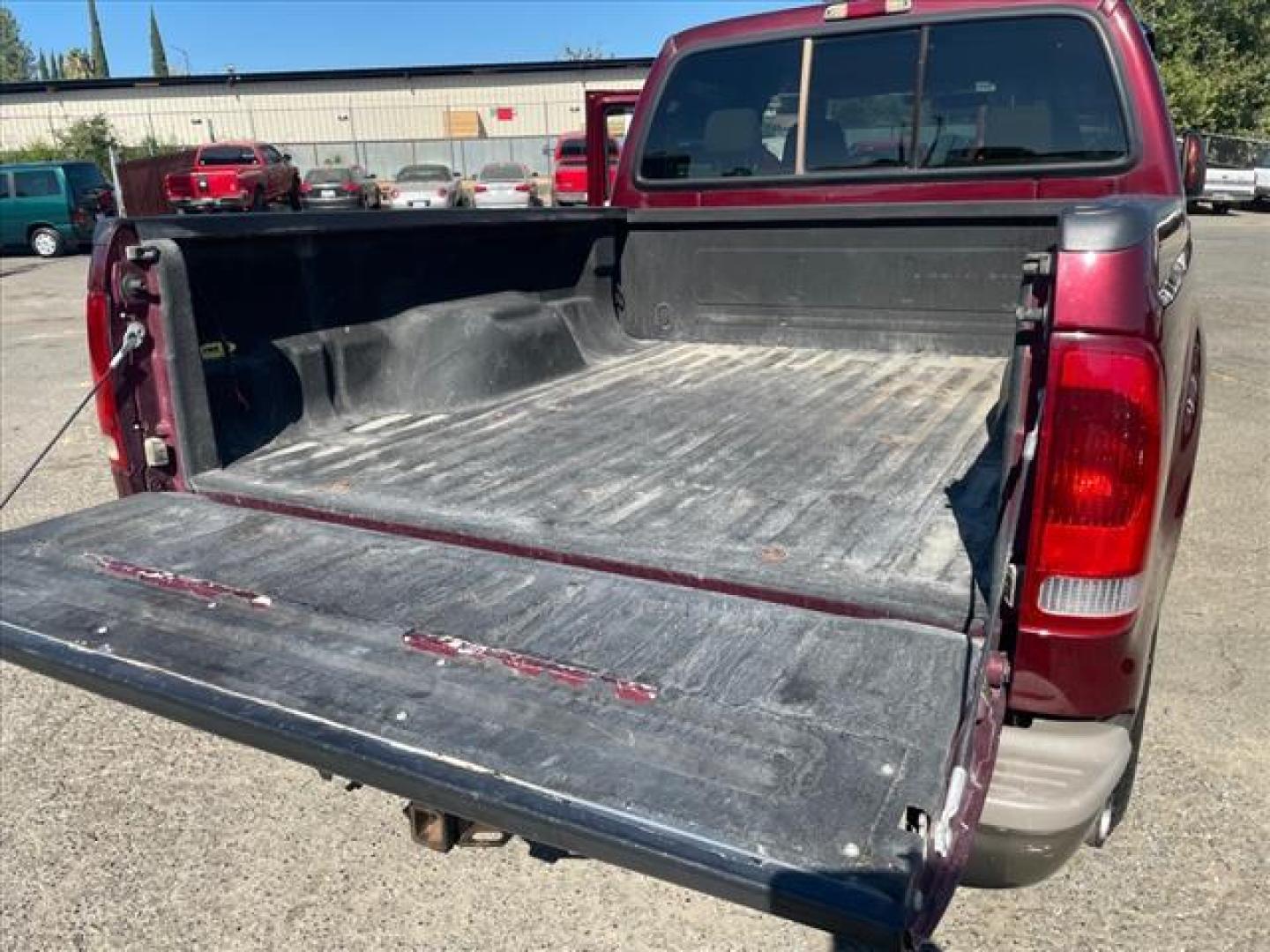 2005 Dark Toreador Red Clearcoat Ford F-250 Super Duty XLT (1FTSW21P05E) with an 6.0L Power Stroke 6.0L Diesel Turbo V8 325hp 560ft. lbs. Direct Injection engine, 6-Speed Manual transmission, located at 800 Riverside Ave, Roseville, CA, 95678, (916) 773-4549, 38.732265, -121.291039 - Photo#9