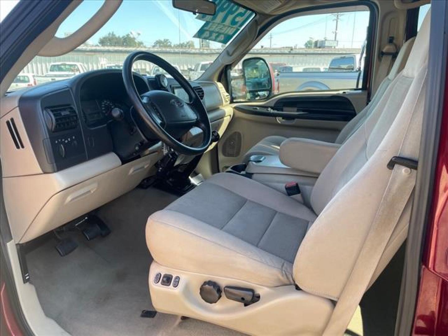 2005 Dark Toreador Red Clearcoat Ford F-250 Super Duty XLT (1FTSW21P05E) with an 6.0L Power Stroke 6.0L Diesel Turbo V8 325hp 560ft. lbs. Direct Injection engine, 6-Speed Manual transmission, located at 800 Riverside Ave, Roseville, CA, 95678, (916) 773-4549, 38.732265, -121.291039 - Photo#11