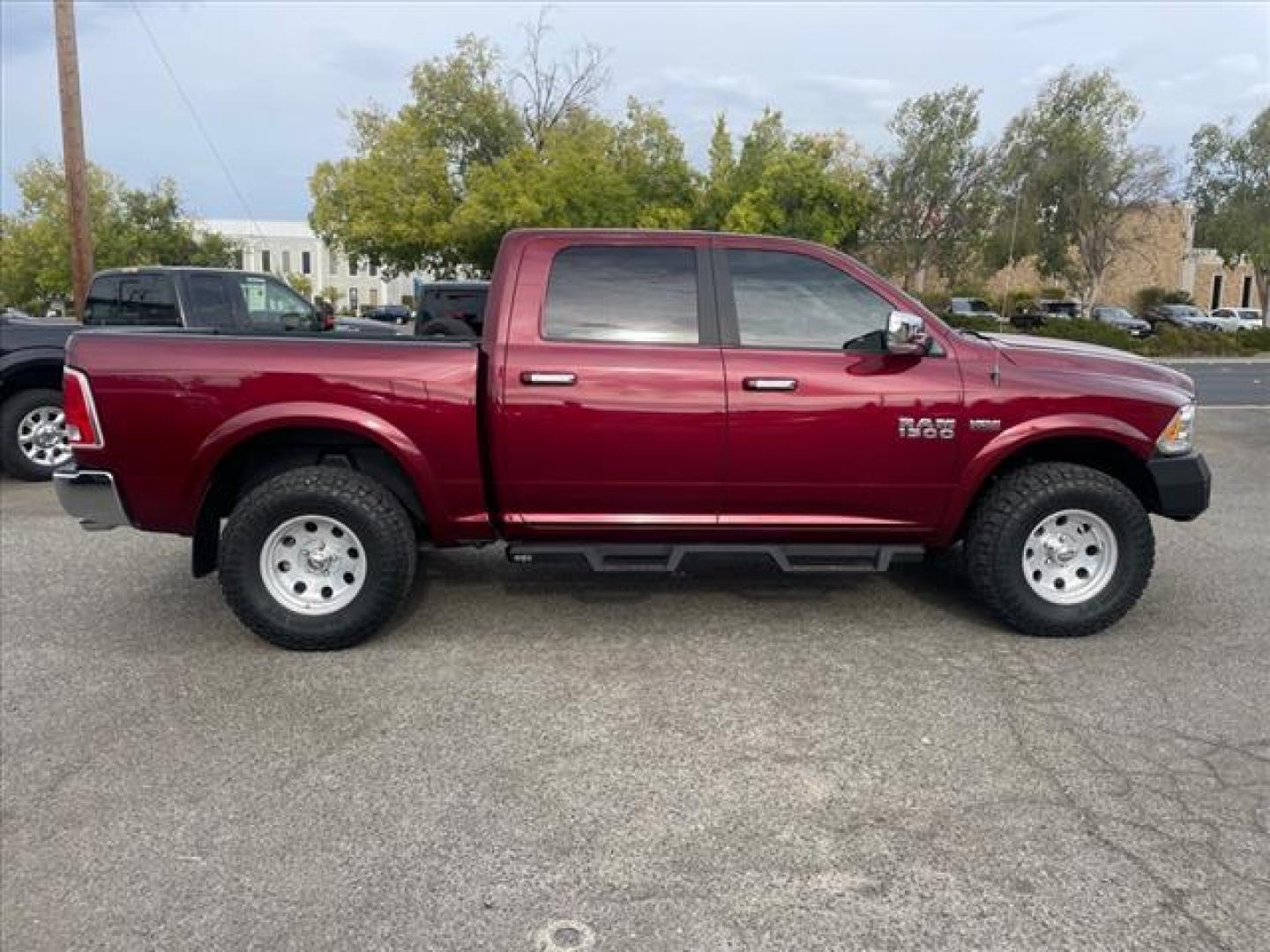 2017 Delmonico Red Pearl Coat RAM 1500 Laramie (1C6RR7NT6HS) with an 5.7L HEMI 5.7L V8 395hp 410ft. lbs. Sequential Multiport Fuel Injection engine, 8-Speed Shiftable Automatic transmission, located at 800 Riverside Ave, Roseville, CA, 95678, (916) 773-4549, 38.732265, -121.291039 - 4X4 CREW CAB LARAMIE 5.7 HEMI V8 CLEAN CARFAX - Photo#5