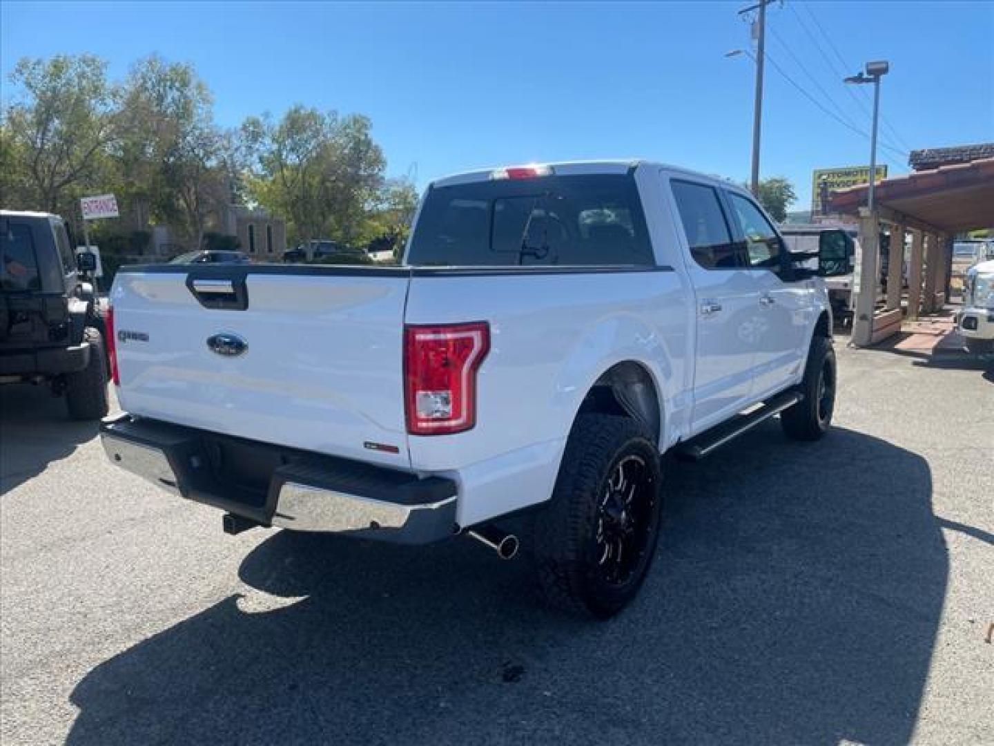 2015 Oxford White Ford F-150 XLT (1FTEW1EF9FK) with an 5.0L 5.0L Flex Fuel V8 385hp 387ft. lbs. Sequential Multiport Fuel Injection engine, 6-Speed Shiftable Automatic transmission, located at 800 Riverside Ave, Roseville, CA, 95678, (916) 773-4549, 38.732265, -121.291039 - Photo#3