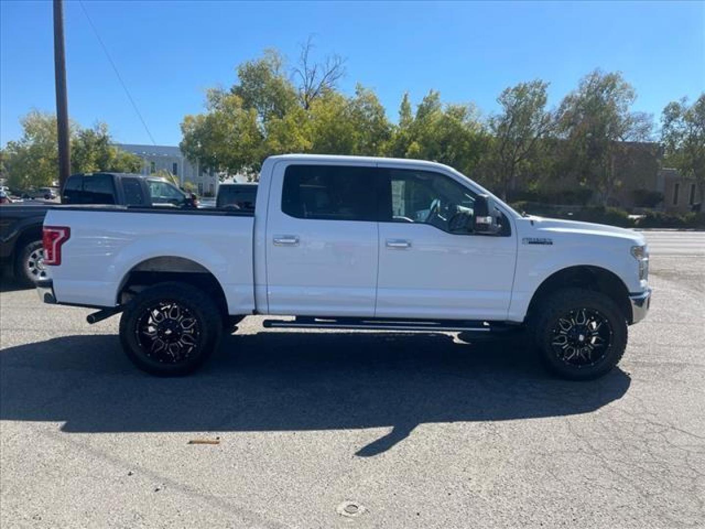 2015 Oxford White Ford F-150 XLT (1FTEW1EF9FK) with an 5.0L 5.0L Flex Fuel V8 385hp 387ft. lbs. Sequential Multiport Fuel Injection engine, 6-Speed Shiftable Automatic transmission, located at 800 Riverside Ave, Roseville, CA, 95678, (916) 773-4549, 38.732265, -121.291039 - Photo#5