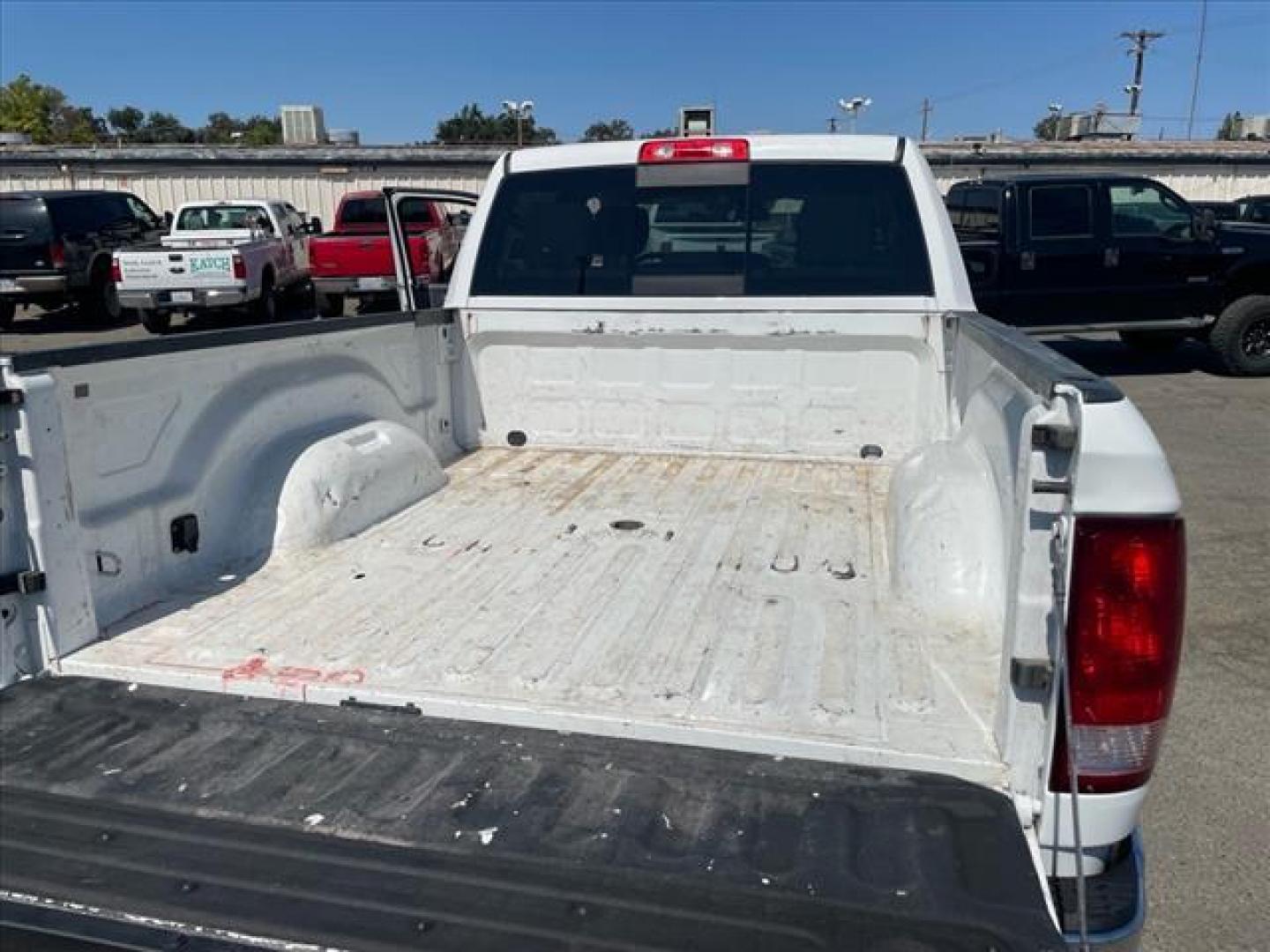 2018 Bright White Clear Coat RAM 2500 SLT (3C6UR5DL8JG) with an 6.7L Cummins 6.7L Diesel Turbo I6 350hp 660ft. lbs. Common Rail Direct Injection engine, Automatic transmission, located at 800 Riverside Ave, Roseville, CA, 95678, (916) 773-4549, 38.732265, -121.291039 - Photo#10