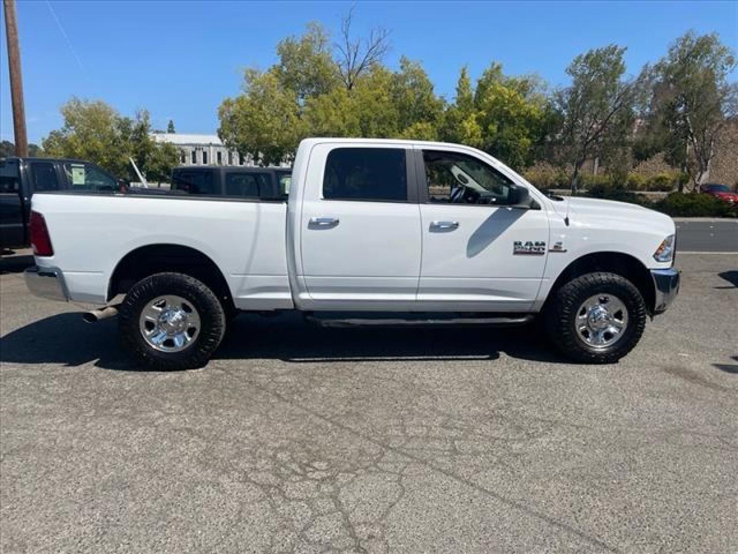 2018 Bright White Clear Coat RAM 2500 SLT (3C6UR5DL8JG) with an 6.7L Cummins 6.7L Diesel Turbo I6 350hp 660ft. lbs. Common Rail Direct Injection engine, Automatic transmission, located at 800 Riverside Ave, Roseville, CA, 95678, (916) 773-4549, 38.732265, -121.291039 - Photo#6