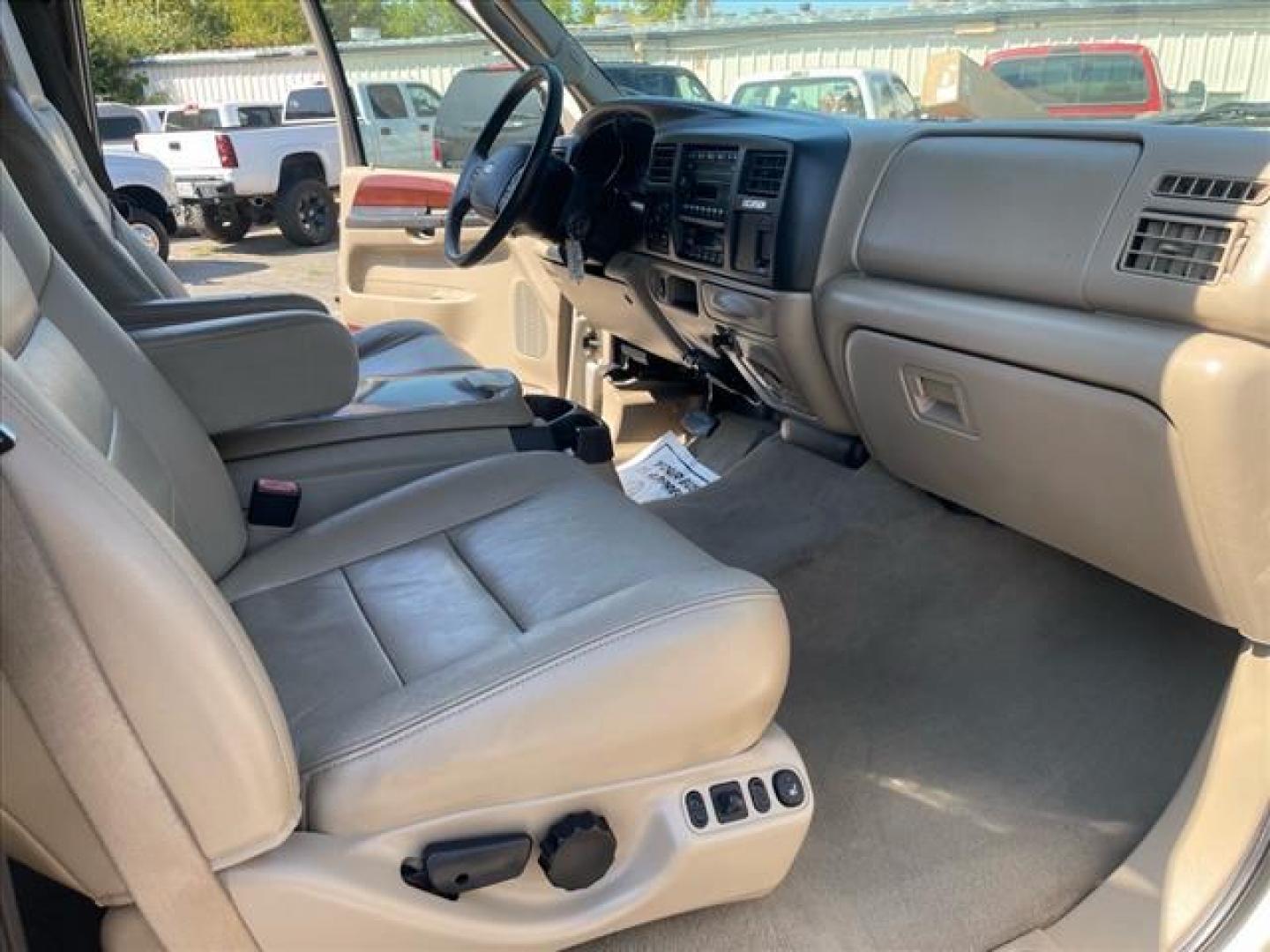 2005 Pueblo Gold Clearcoat Metallic Ford Excursion Limited (1FMSU43P35E) with an 6.0L Power Stroke 6.0L Diesel Turbo V8 325hp 560ft. lbs. Common Rail Direct Injection engine, 5-Speed Automatic transmission, located at 800 Riverside Ave, Roseville, CA, 95678, (916) 773-4549, 38.732265, -121.291039 - DIESEL 4X4 LIMITED DVD CLEAN CARFAX - Photo#15