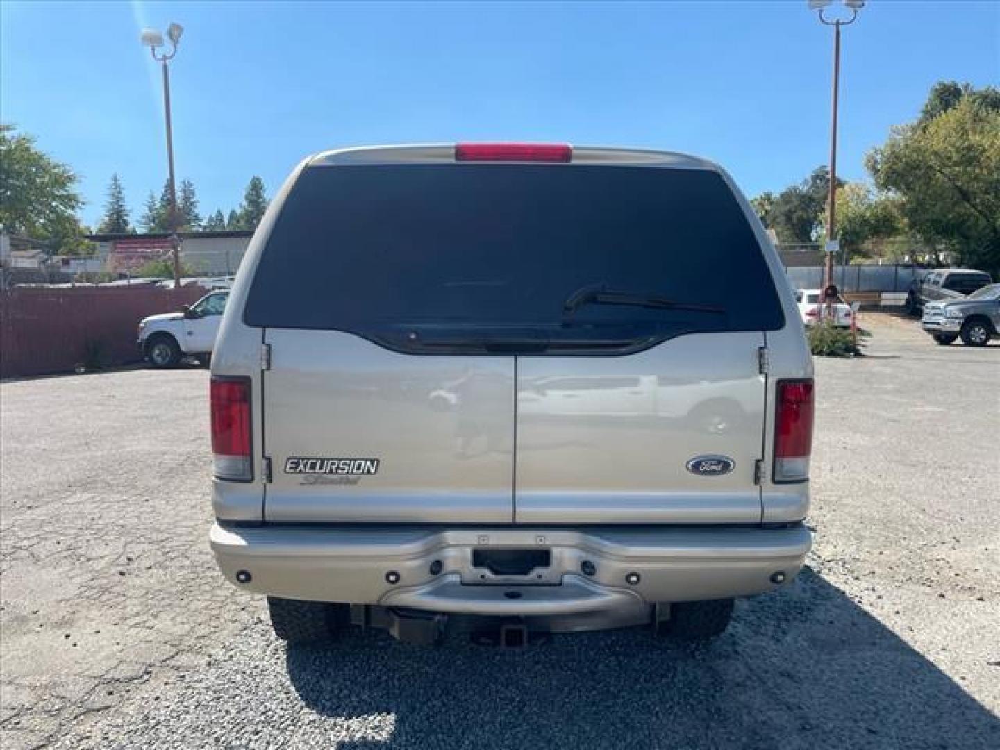 2005 Pueblo Gold Clearcoat Metallic Ford Excursion Limited (1FMSU43P35E) with an 6.0L Power Stroke 6.0L Diesel Turbo V8 325hp 560ft. lbs. Common Rail Direct Injection engine, 5-Speed Automatic transmission, located at 800 Riverside Ave, Roseville, CA, 95678, (916) 773-4549, 38.732265, -121.291039 - DIESEL 4X4 LIMITED DVD CLEAN CARFAX - Photo#8