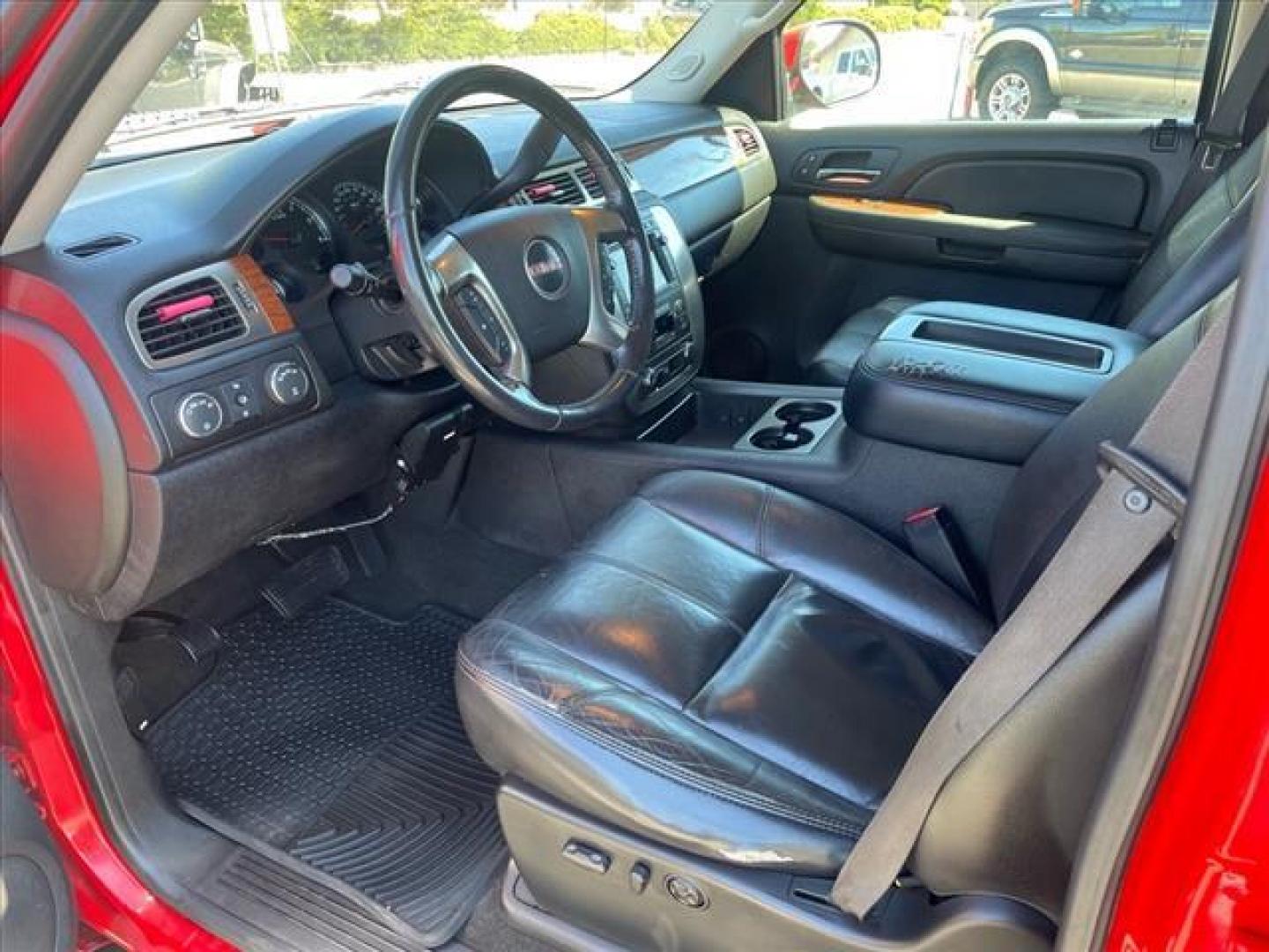 2007 Fire Red GMC Sierra 1500 SLT (2GTFK13Y871) with an 6.0L VortecMAX 6.0L V8 367hp 375ft. lbs. Other engine, 4-Speed Automatic transmission, located at 800 Riverside Ave, Roseville, CA, 95678, (916) 773-4549, 38.732265, -121.291039 - 4X4 CREW CAB SLT VORTEC MAX LOW MILES ONE OWNER SERVICE RECORDS - Photo#13