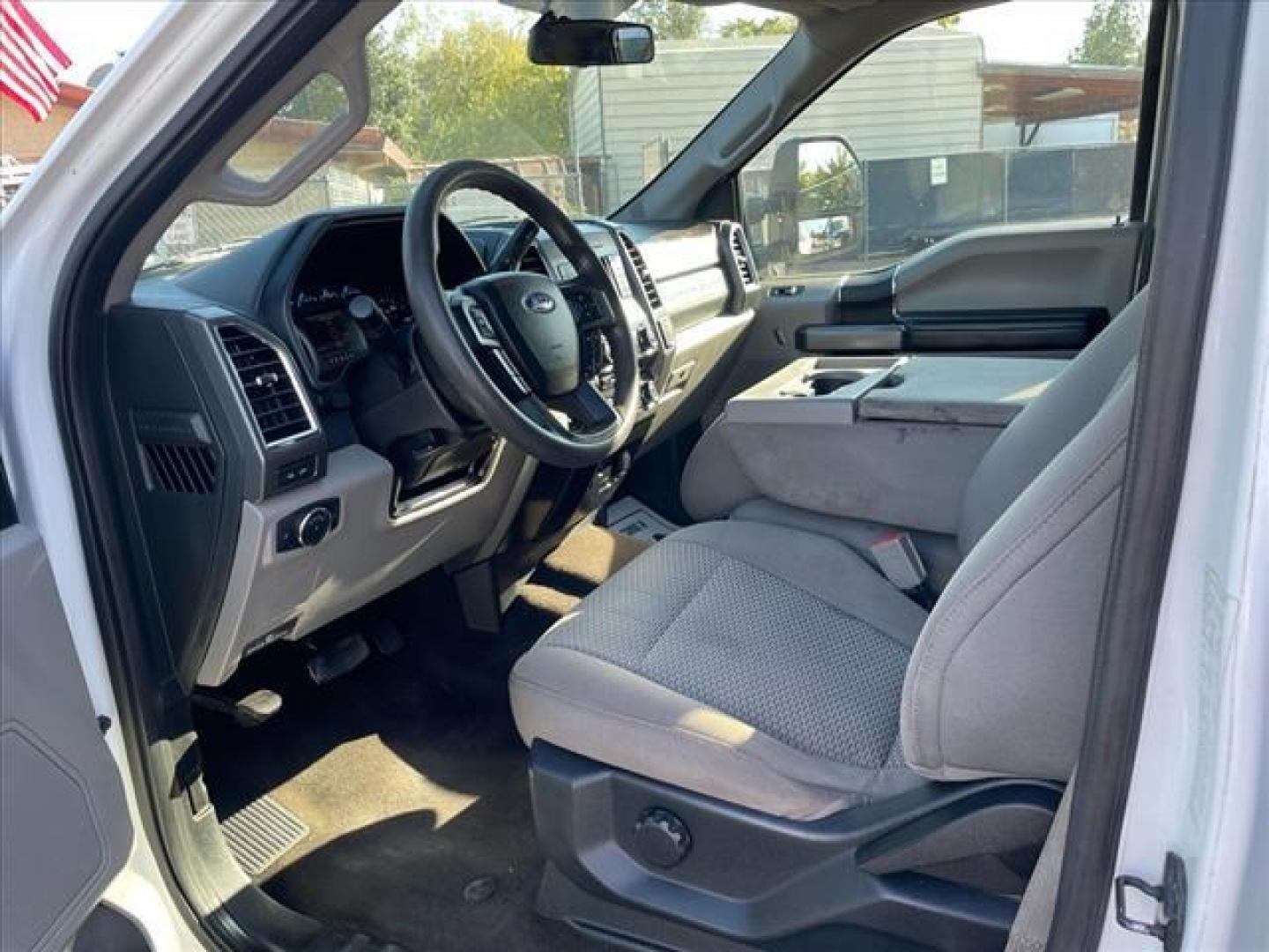 2018 White Ford F-350 Super Duty XLT (1FD8W3FT6JE) with an 6.7L Power Stroke 6.7L Biodiesel Turbo V8 330hp 750ft. lbs. Common Rail Direct Injection engine, 6-Speed Shiftable Automatic transmission, located at 800 Riverside Ave, Roseville, CA, 95678, (916) 773-4549, 38.732265, -121.291039 - DIESEL CREW CAB 4X4 UTILITY BED CLEAN CARFAX - Photo#9