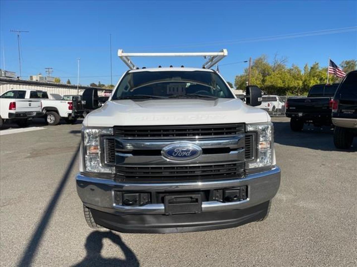 2018 White Ford F-350 Super Duty XLT (1FD8W3FT6JE) with an 6.7L Power Stroke 6.7L Biodiesel Turbo V8 330hp 750ft. lbs. Common Rail Direct Injection engine, 6-Speed Shiftable Automatic transmission, located at 800 Riverside Ave, Roseville, CA, 95678, (916) 773-4549, 38.732265, -121.291039 - DIESEL CREW CAB 4X4 UTILITY BED CLEAN CARFAX - Photo#6