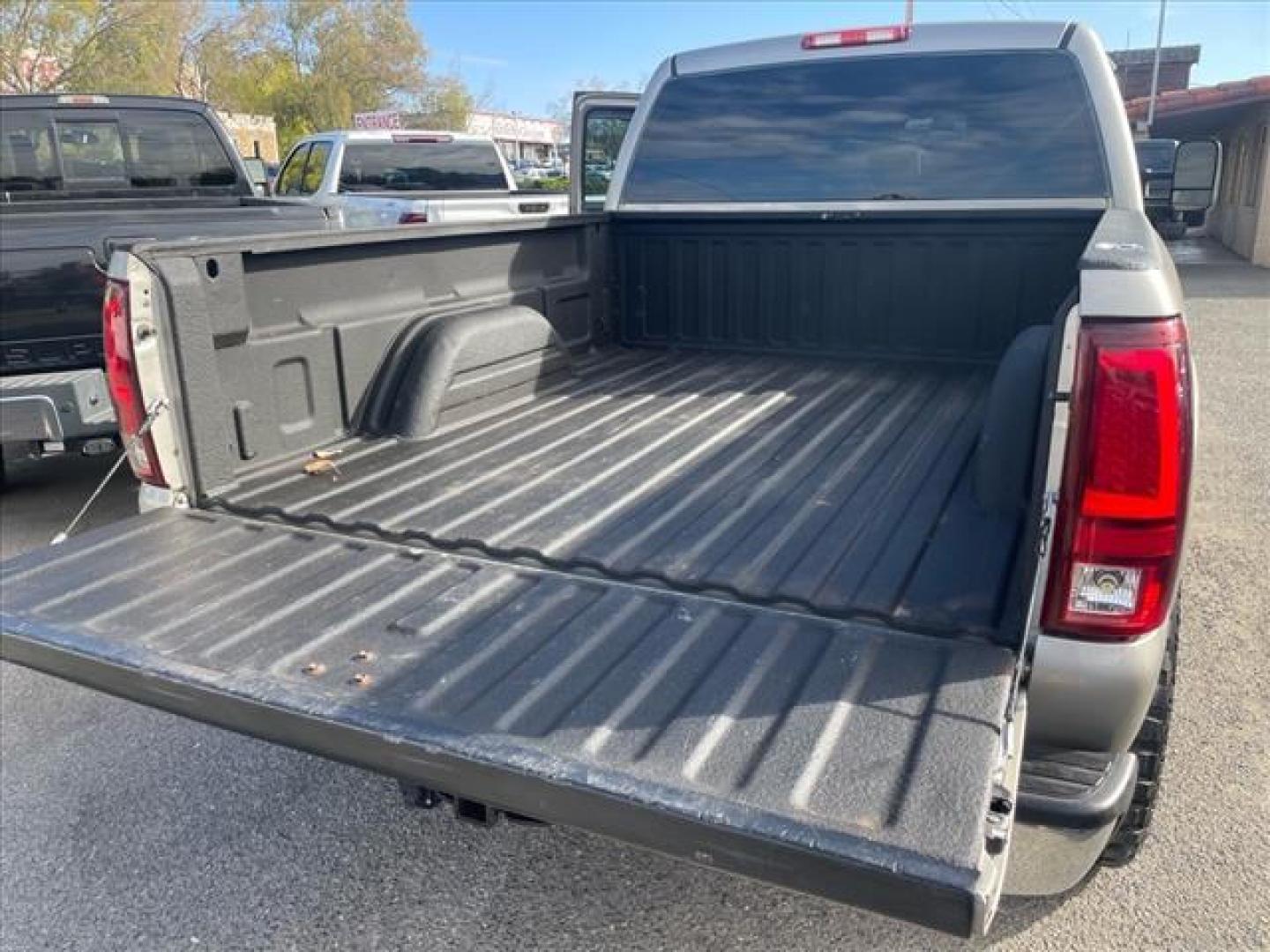 2001 Pewter Metallic GMC Sierra 2500HD SLE (1GTHK23G91F) with an Vortec 8.1L V8 330hp 450ft. lbs. Other engine, 5-Speed Automatic transmission, located at 800 Riverside Ave, Roseville, CA, 95678, (916) 773-4549, 38.732265, -121.291039 - Photo#9