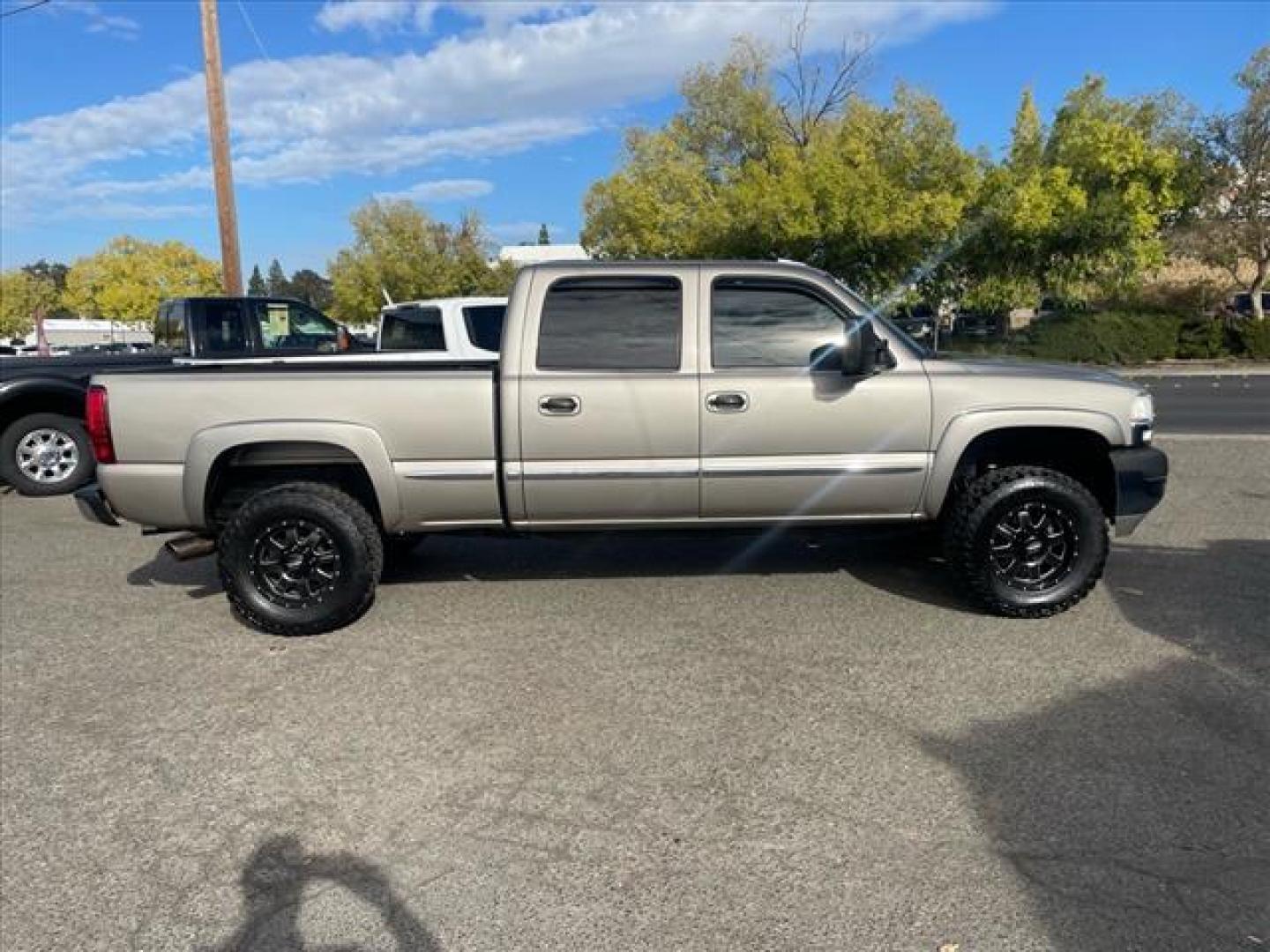 2001 Pewter Metallic GMC Sierra 2500HD SLE (1GTHK23G91F) with an Vortec 8.1L V8 330hp 450ft. lbs. Other engine, 5-Speed Automatic transmission, located at 800 Riverside Ave, Roseville, CA, 95678, (916) 773-4549, 38.732265, -121.291039 - Photo#5