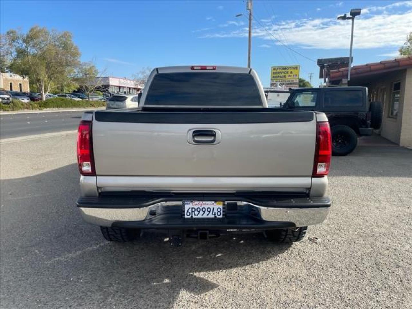 2001 Pewter Metallic GMC Sierra 2500HD SLE (1GTHK23G91F) with an Vortec 8.1L V8 330hp 450ft. lbs. Other engine, 5-Speed Automatic transmission, located at 800 Riverside Ave, Roseville, CA, 95678, (916) 773-4549, 38.732265, -121.291039 - Photo#8