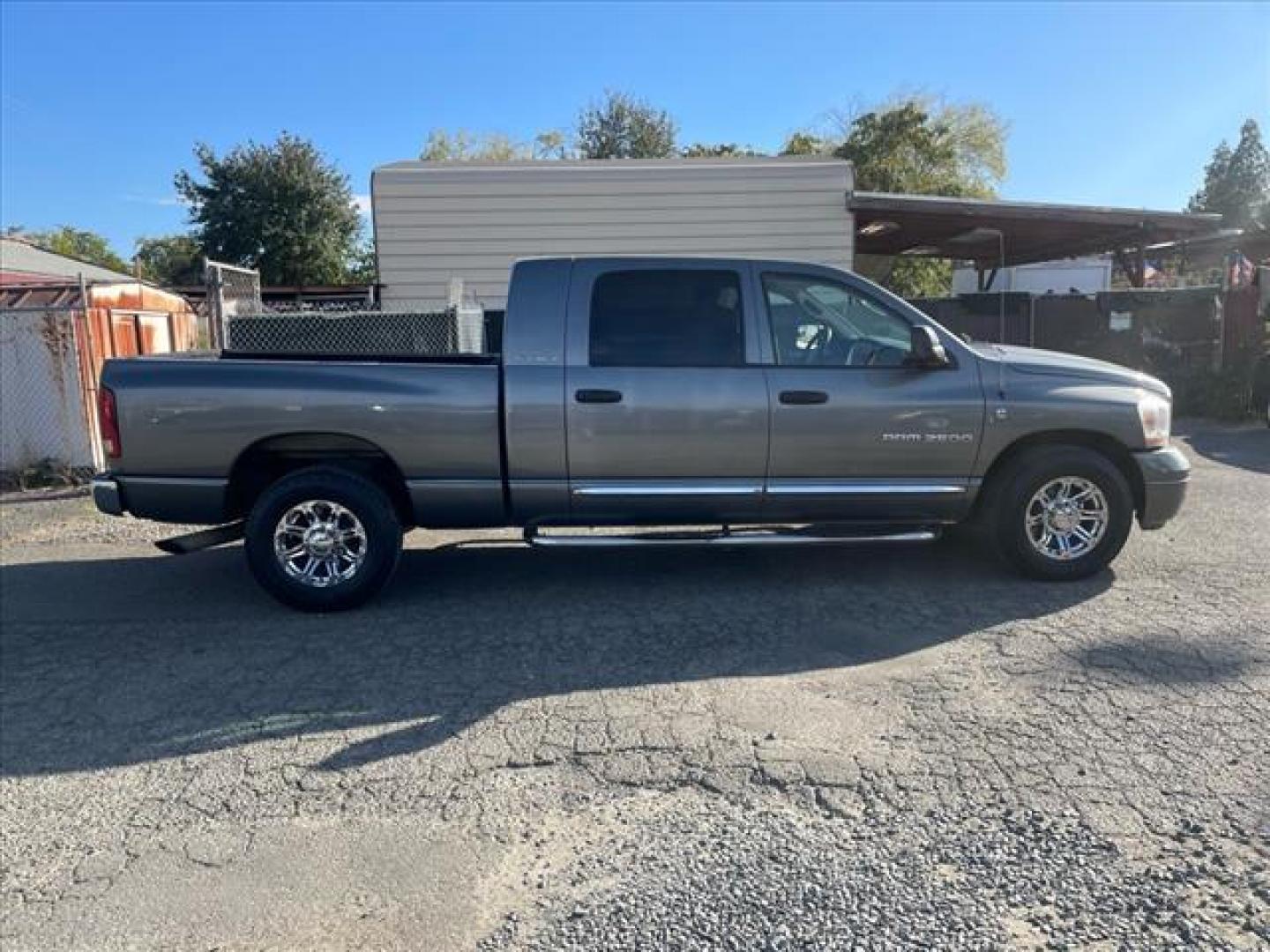 2006 Dk. Gray Dodge Ram 2500 Laramie (3D3KR29CX6G) with an 5.9L 5.9L Turbocharged Diesel I6 OHV 24V FI Engine Direct Injection engine, 4-Speed Automatic transmission, located at 800 Riverside Ave, Roseville, CA, 95678, (916) 773-4549, 38.732265, -121.291039 - CUMMINS DIESEL MEGA CAB CLEAN CARFAX - Photo#5