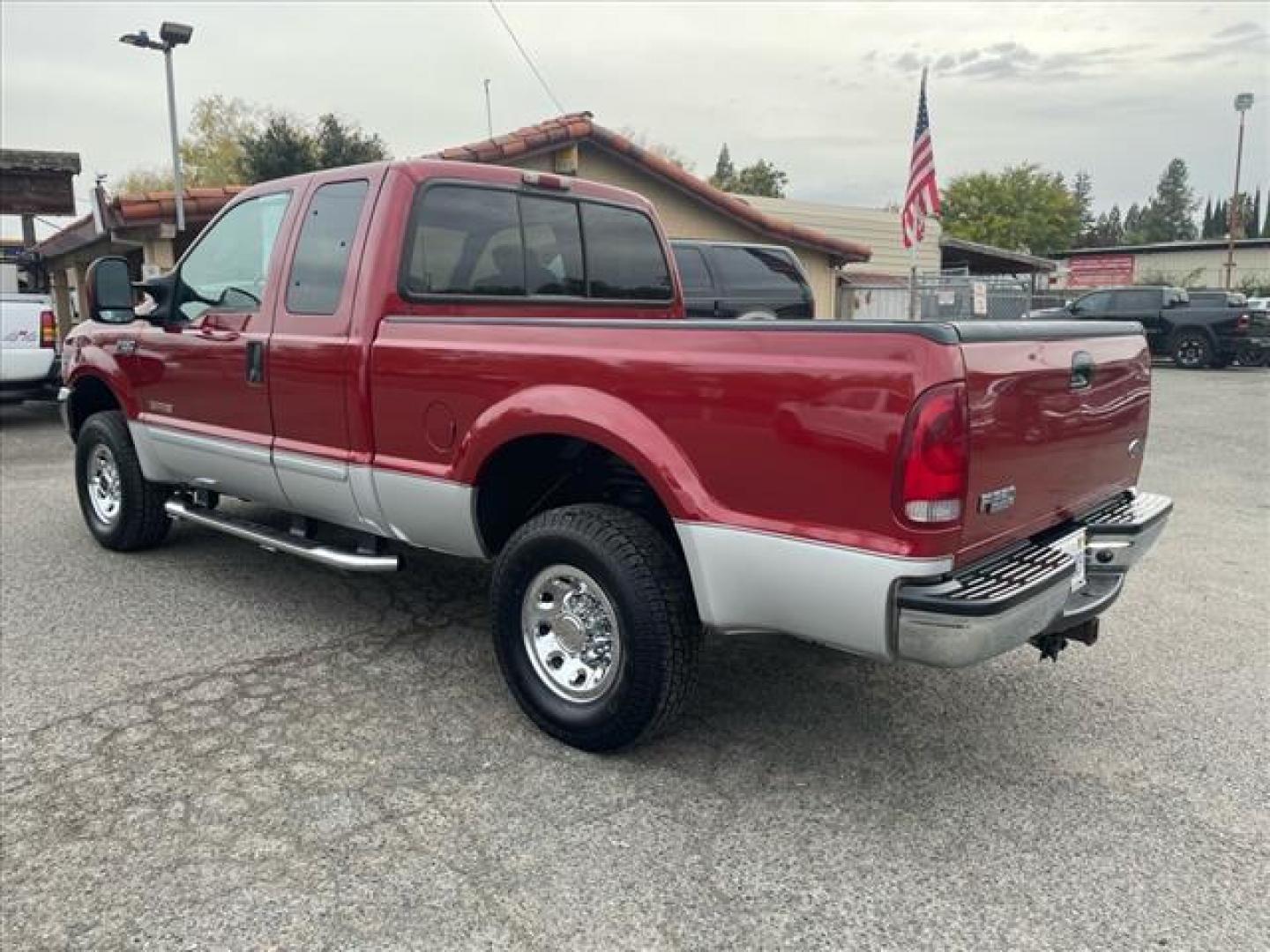 2003 Toreador Red Metallic Ford F-250 Super Duty XLT (1FTNX21P83E) with an Power Stroke 6.0L Diesel Turbo V8 325hp 560ft. lbs. Other engine, 5-Speed Automatic transmission, located at 800 Riverside Ave, Roseville, CA, 95678, (916) 773-4549, 38.732265, -121.291039 - Photo#2