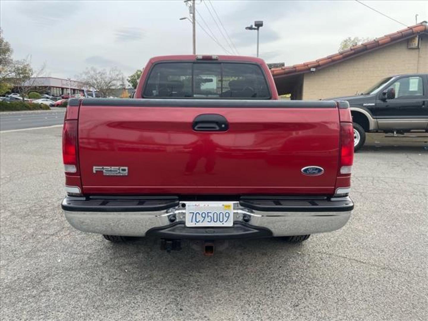 2003 Toreador Red Metallic Ford F-250 Super Duty XLT (1FTNX21P83E) with an Power Stroke 6.0L Diesel Turbo V8 325hp 560ft. lbs. Other engine, 5-Speed Automatic transmission, located at 800 Riverside Ave, Roseville, CA, 95678, (916) 773-4549, 38.732265, -121.291039 - Photo#8