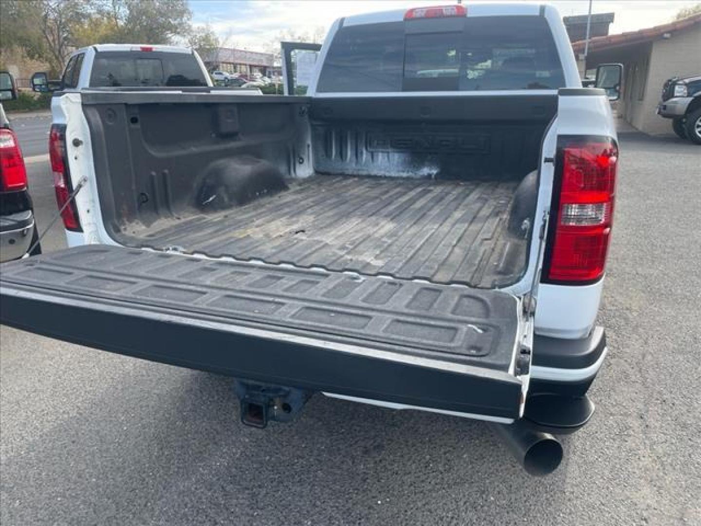 2016 Summit White GMC Sierra 2500HD Denali (1GT12UE86GF) with an 6.6L Duramax 6.6L Diesel Turbo V8 397hp 765ft. lbs. Common Rail Direct Injection engine, Allison 1000 6-Speed Shiftable Automatic transmission, located at 800 Riverside Ave, Roseville, CA, 95678, (916) 773-4549, 38.732265, -121.291039 - Photo#9