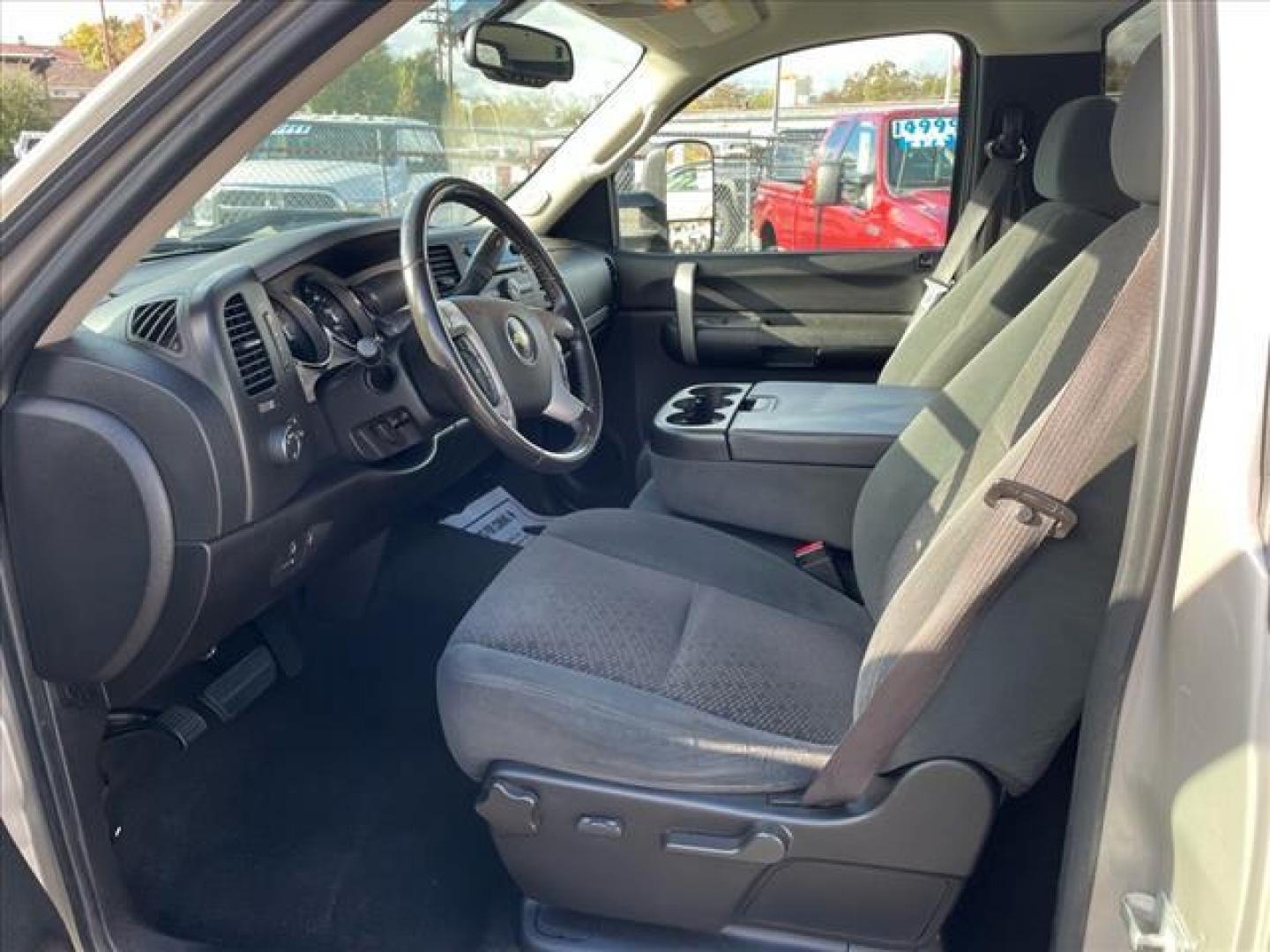 2008 Silver Birch Metallic Chevrolet Silverado 2500HD LT1 (1GCHK24658E) with an 6.6L Duramax 6.6L Diesel Turbo V8 365hp 660ft. lbs. Common Rail Direct Injection engine, Allison 1000 6-Speed Shiftable Automatic transmission, located at 800 Riverside Ave, Roseville, CA, 95678, (916) 773-4549, 38.732265, -121.291039 - Photo#12